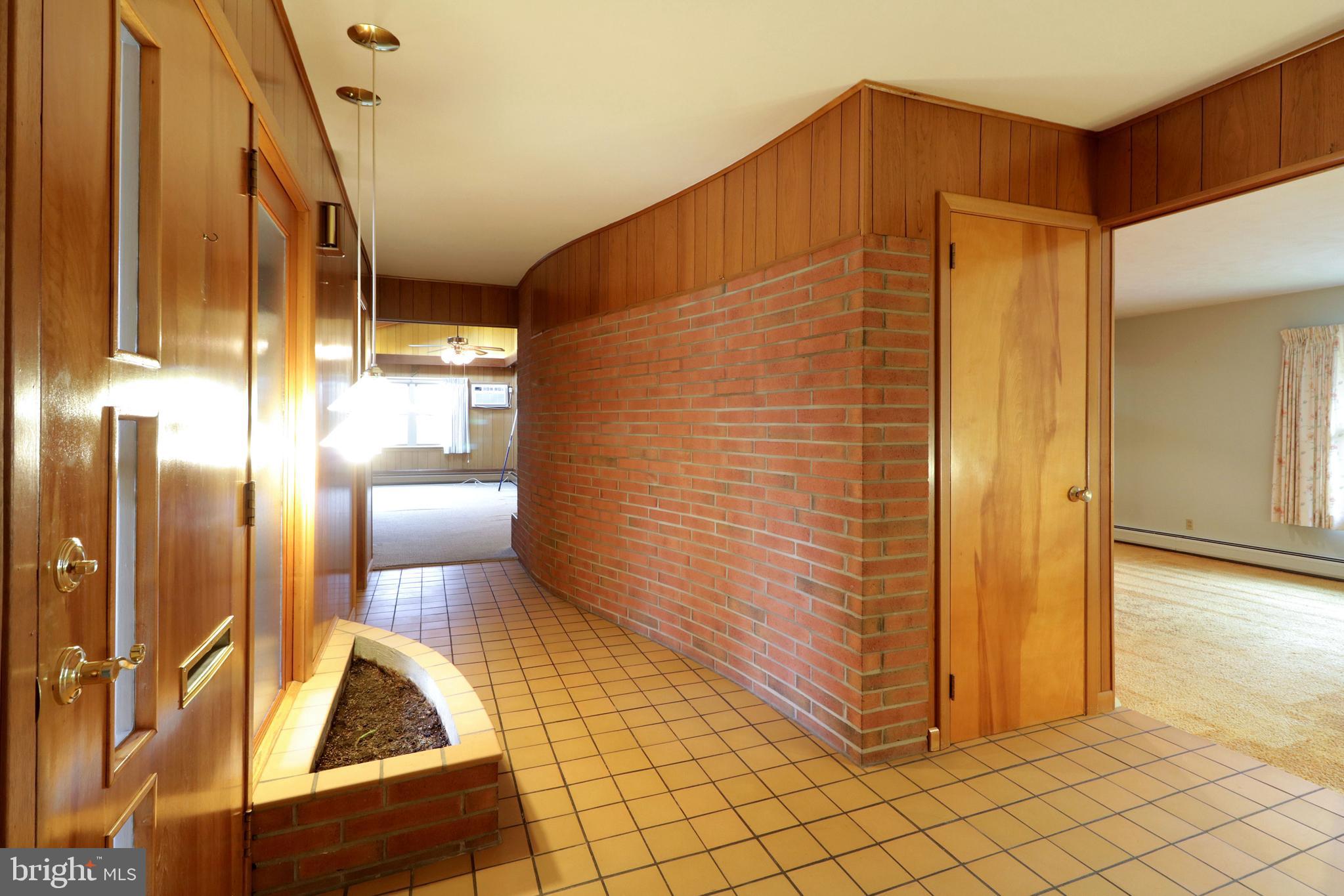 COLLEGE HEIGHTS - Residential