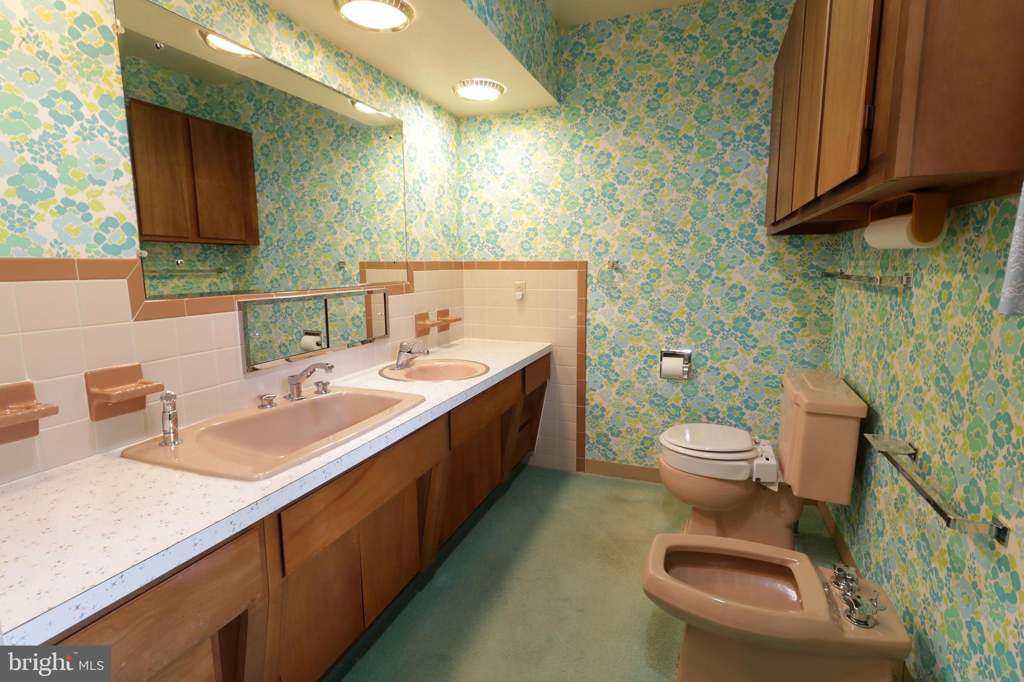 COLLEGE HEIGHTS - Residential