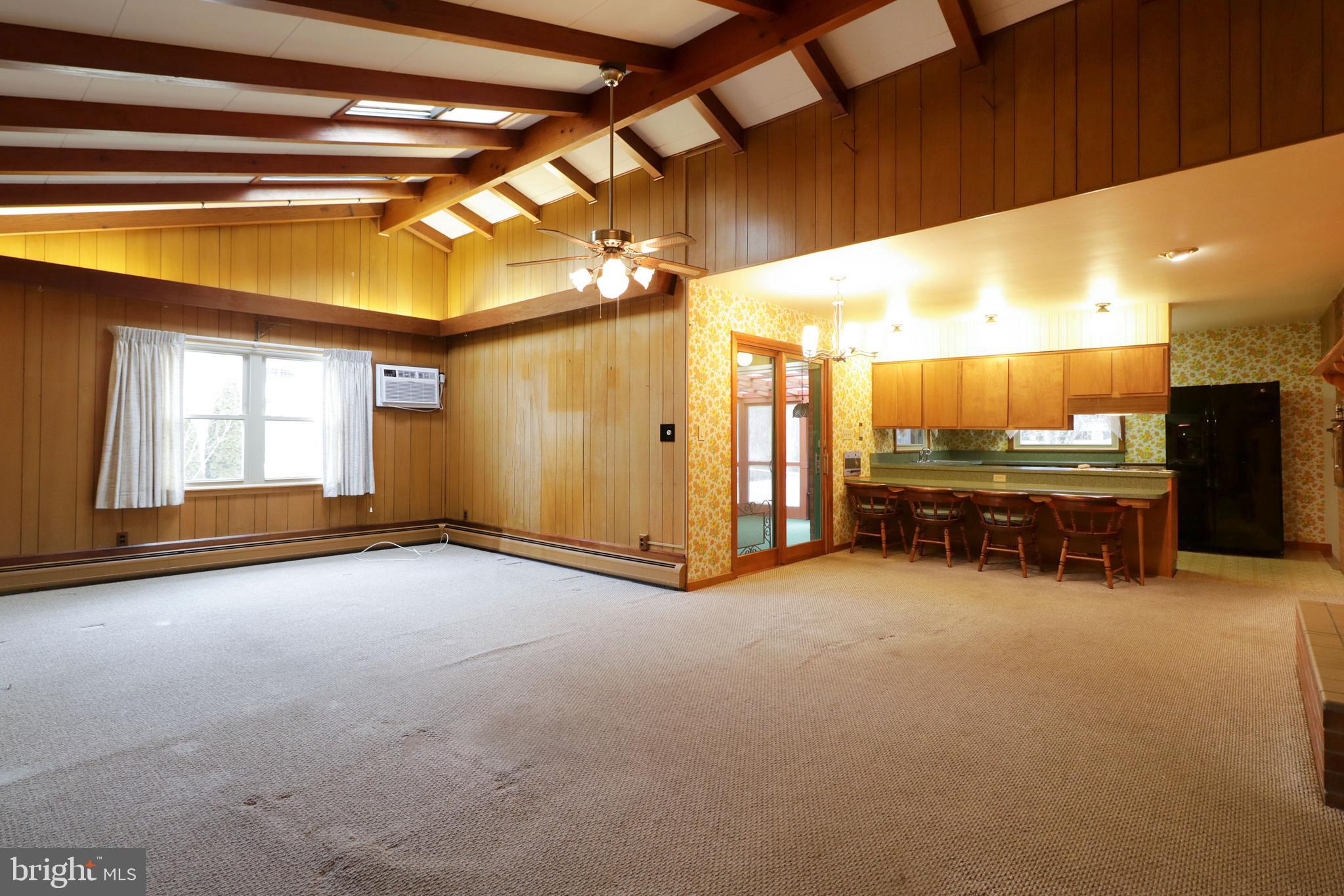 COLLEGE HEIGHTS - Residential