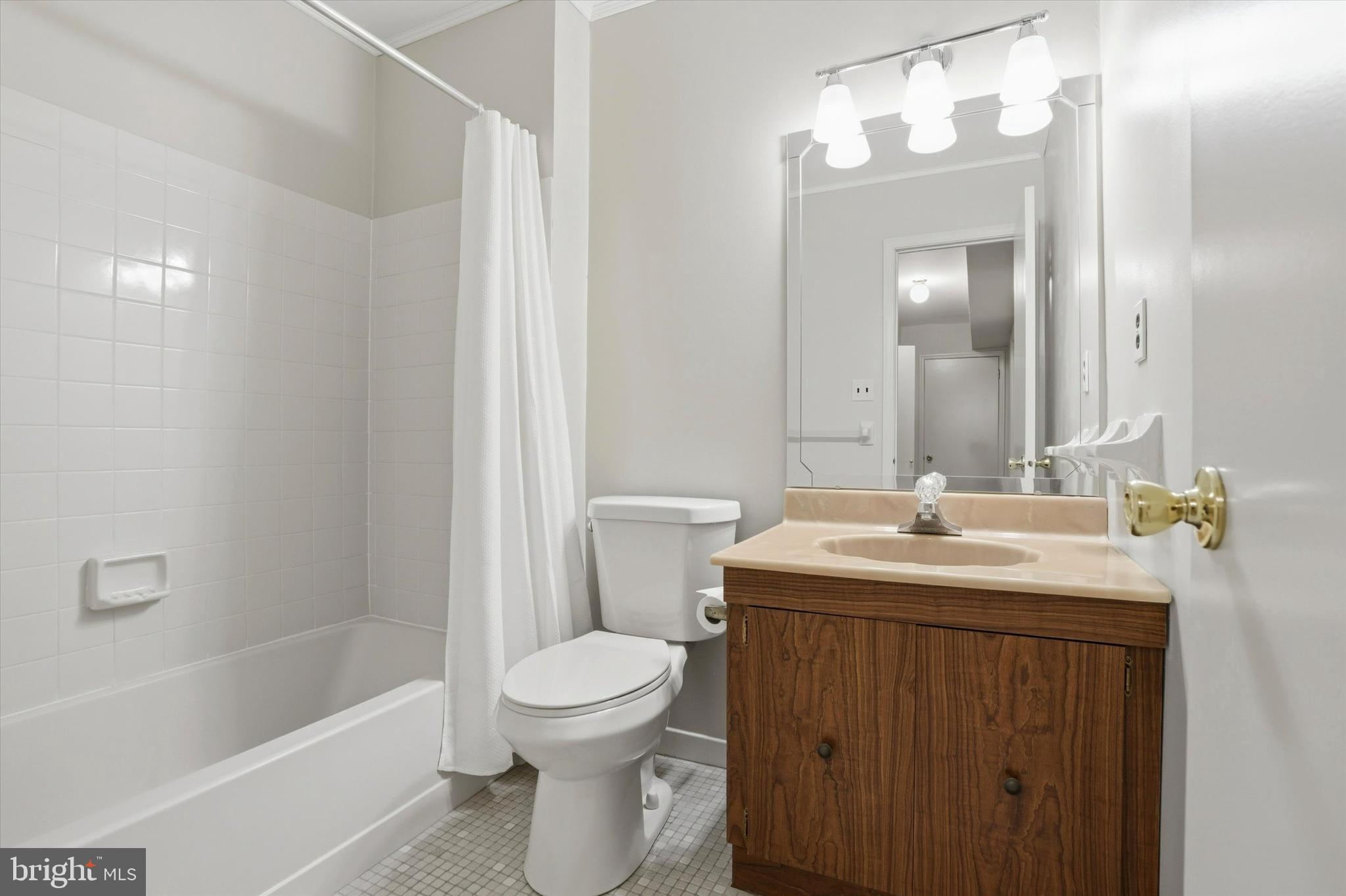 BRINTON WOODS - Residential