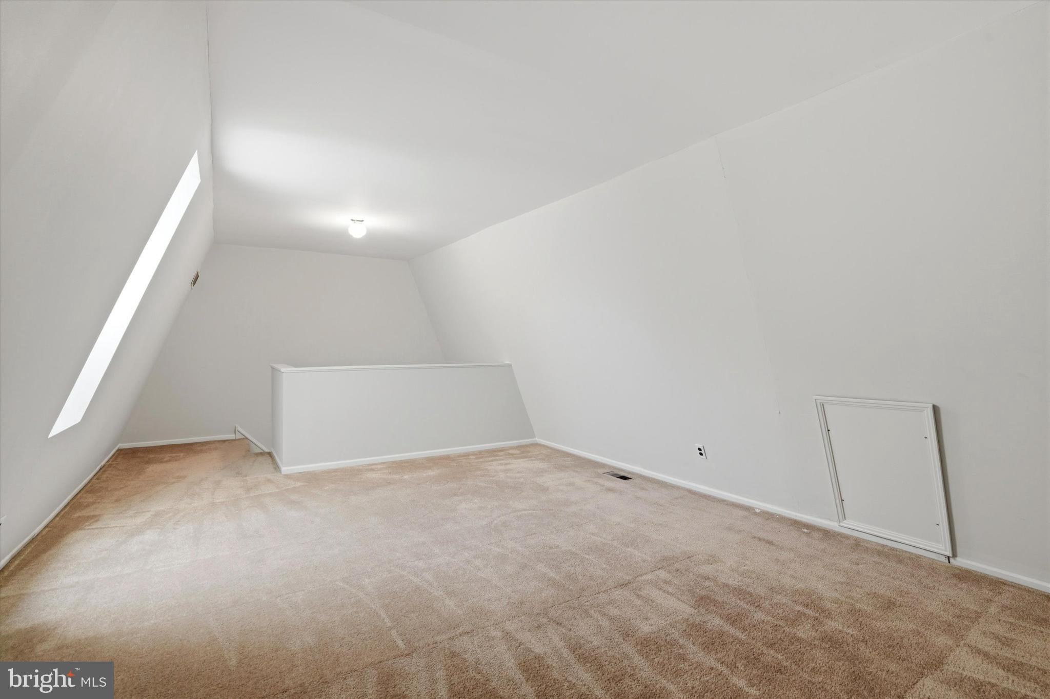 BRINTON WOODS - Residential