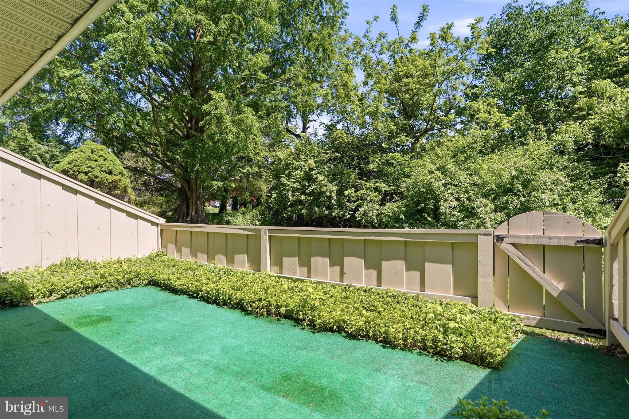 BRINTON WOODS - Residential