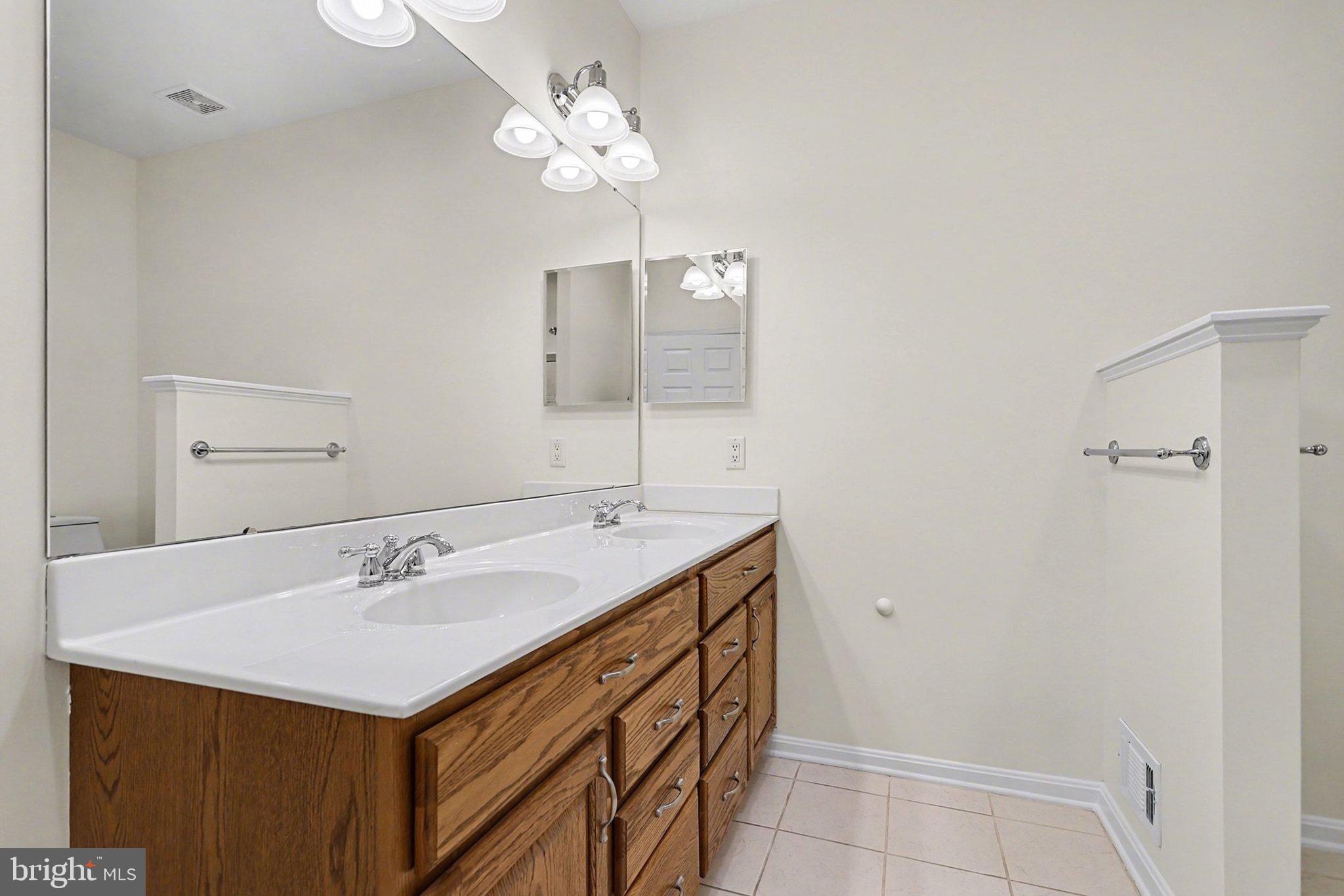 VILLAS AT CATTAIL - Residential