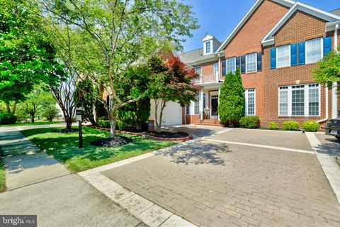 43642 HARTSHIRE TERRACE LEESBURG VA 20176