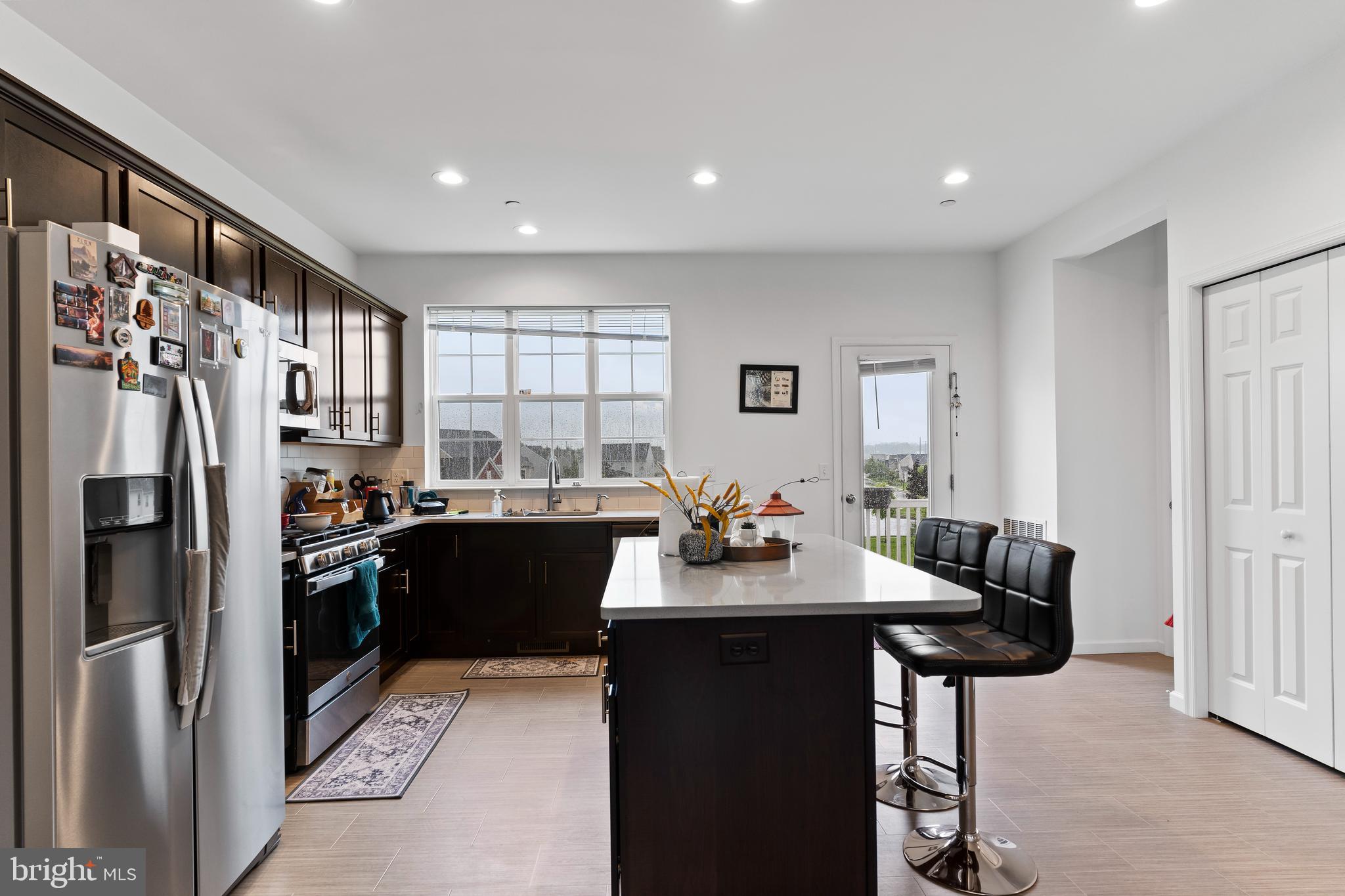 1831 SHADY LANE