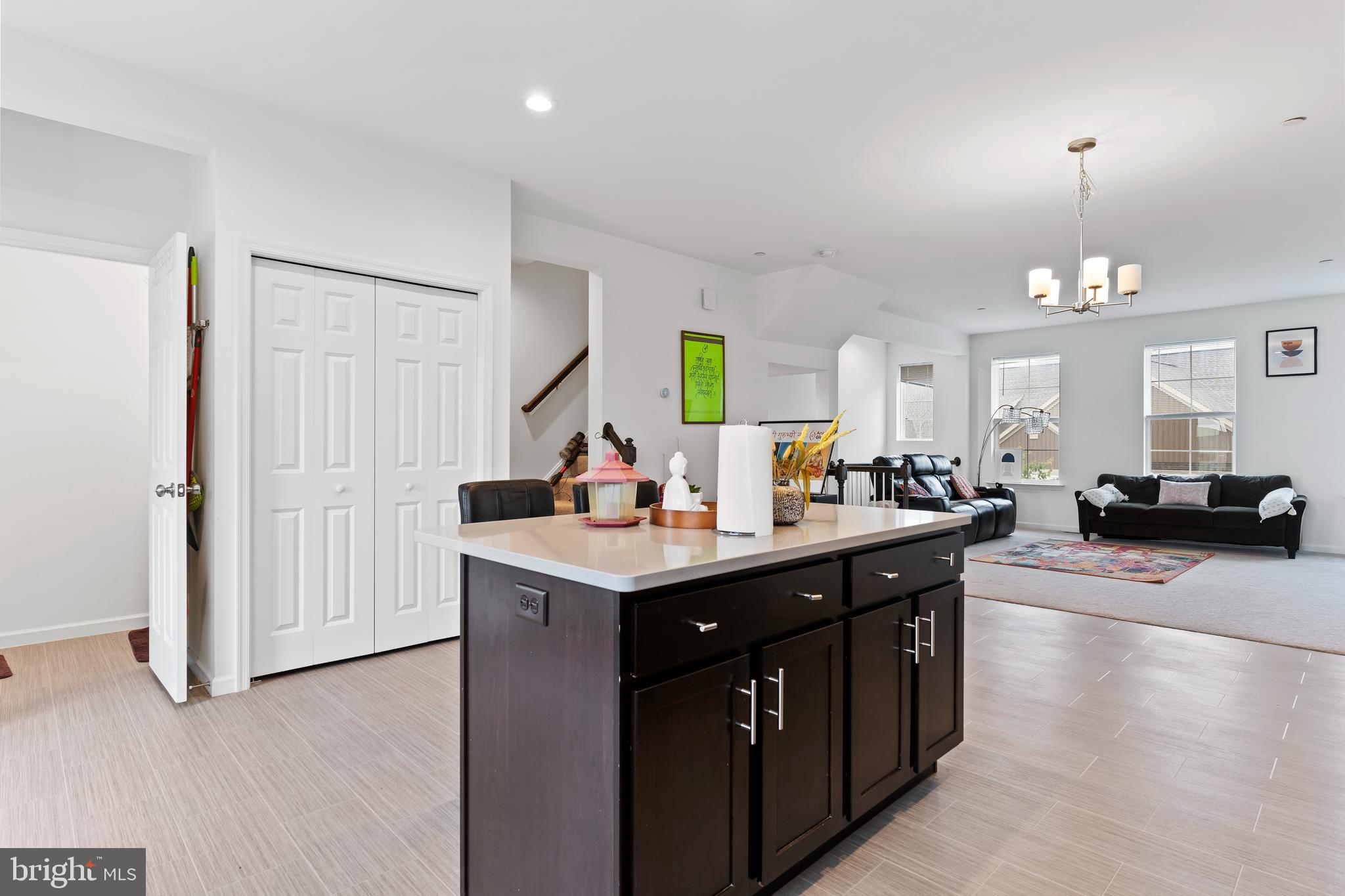 1831 SHADY LANE