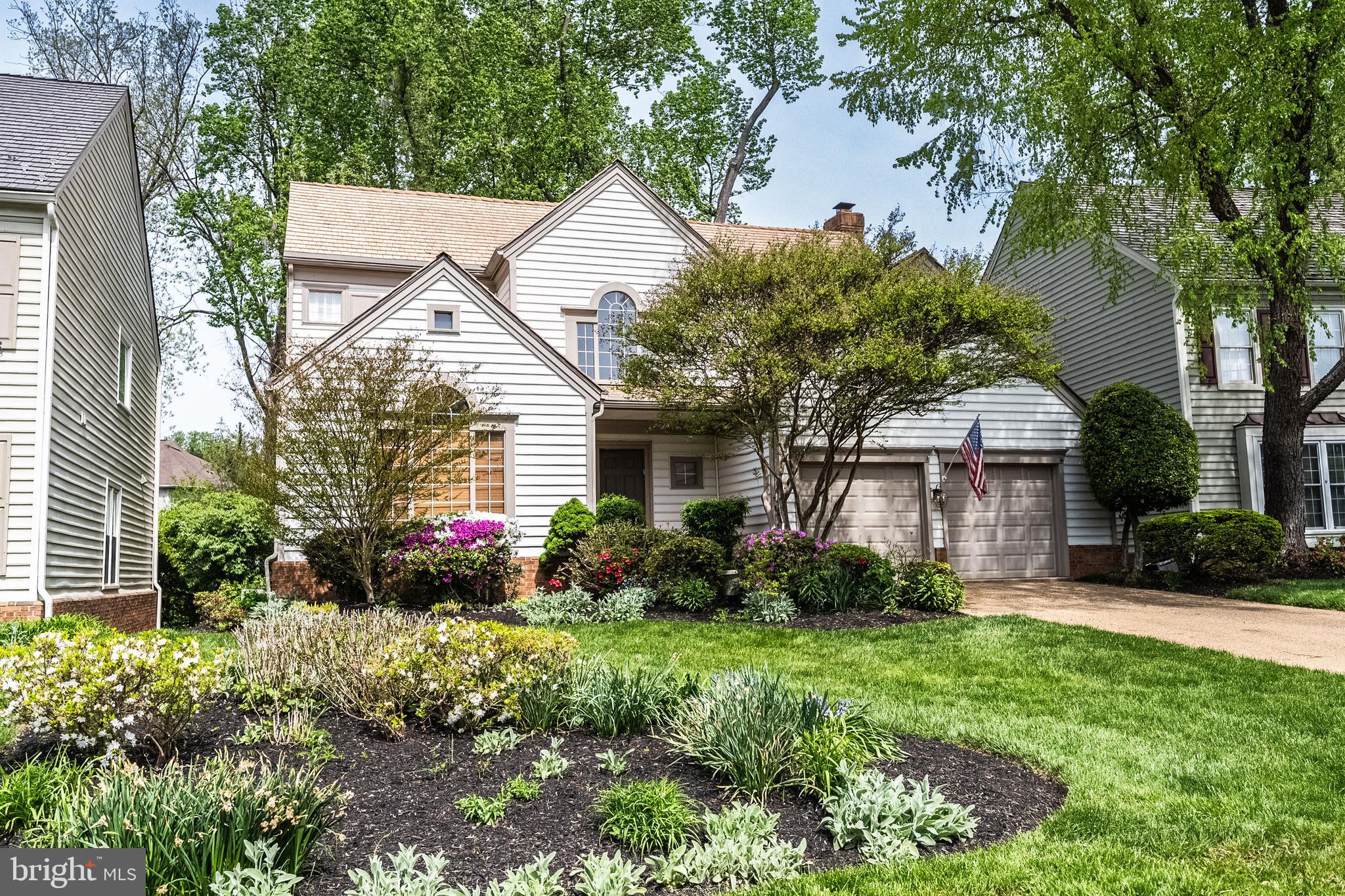 COURTHOUSE OAKS - Residential