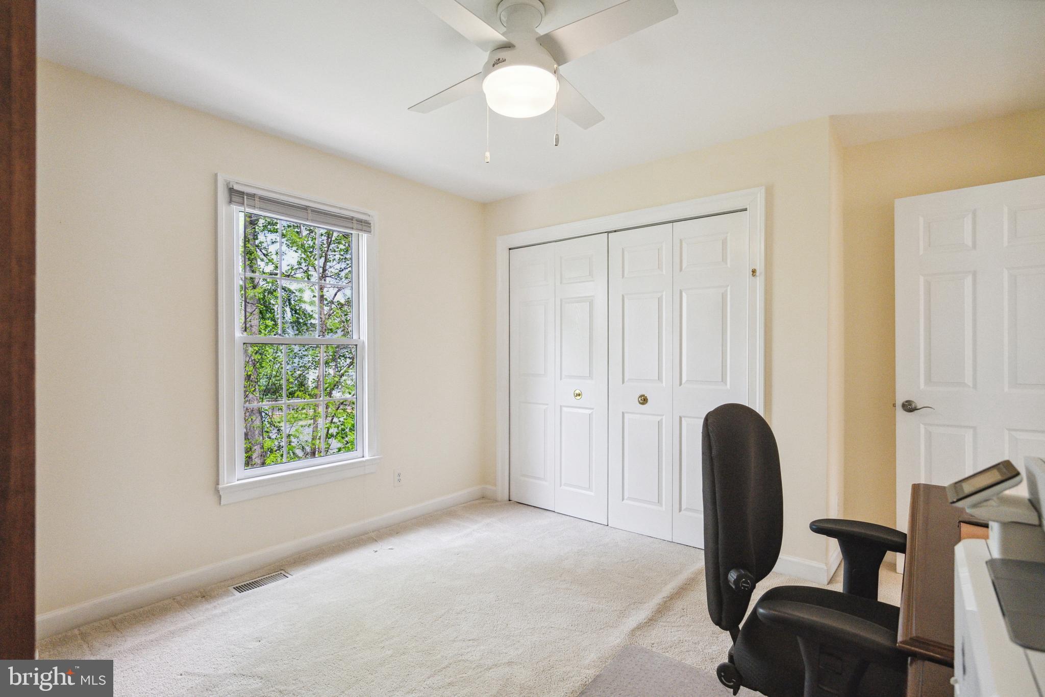 COURTHOUSE OAKS - Residential