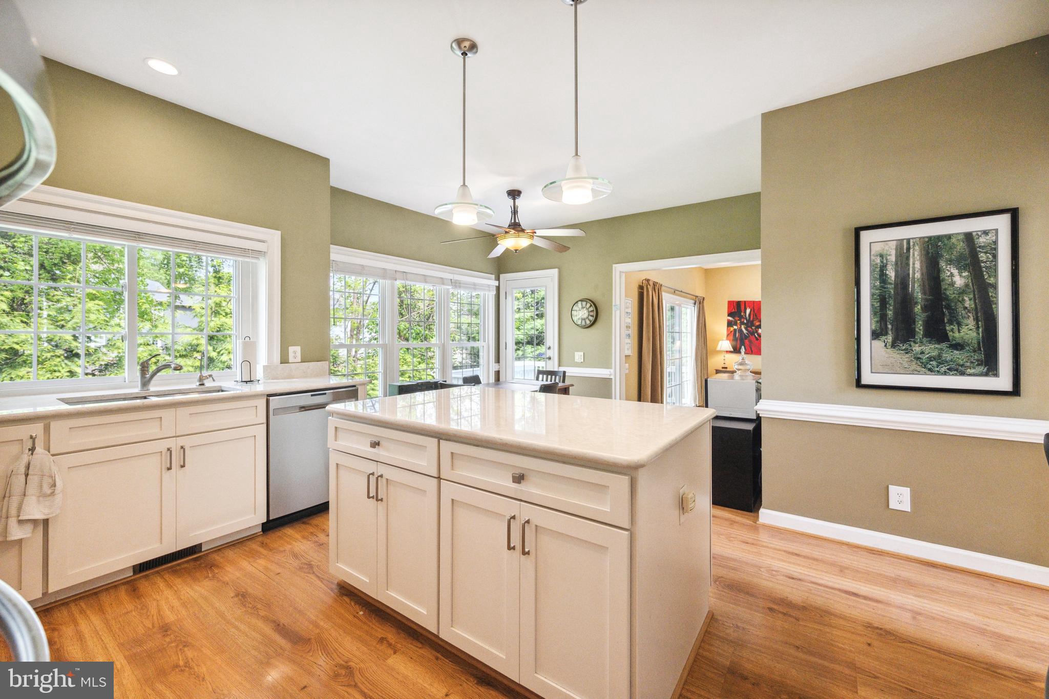 COURTHOUSE OAKS - Residential