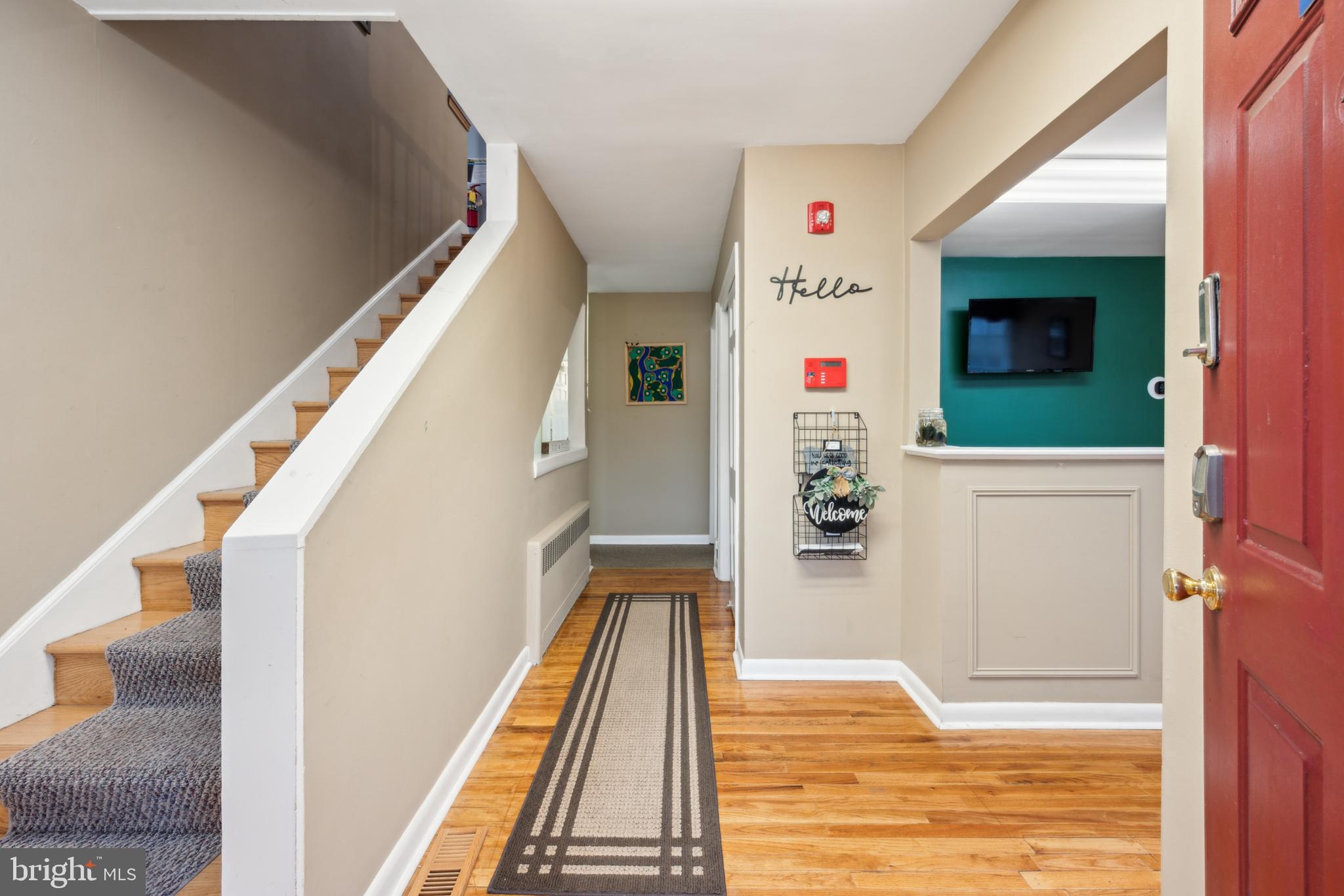 41 KINGS HIGHWAY N