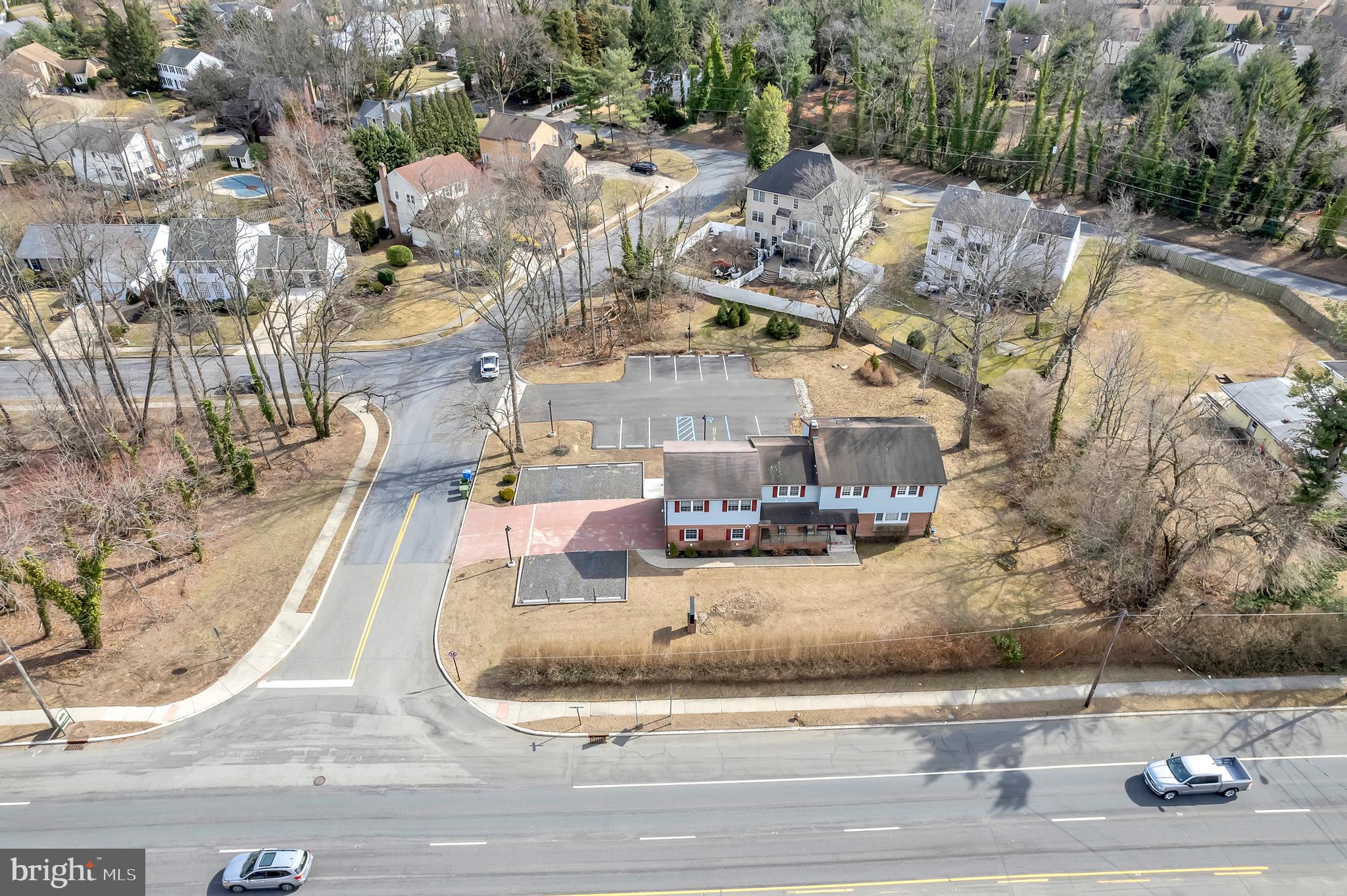 41 KINGS HIGHWAY N