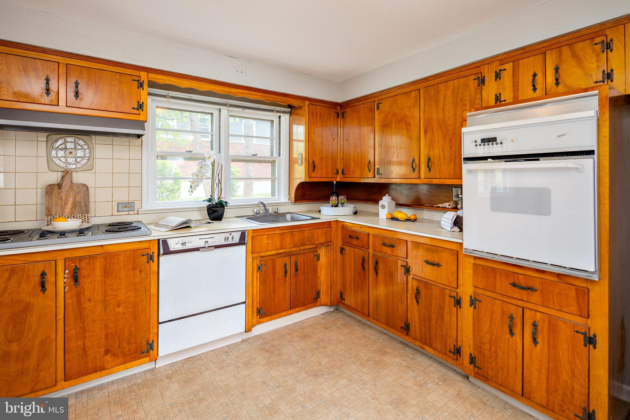 CAMPUS HILLS - Residential