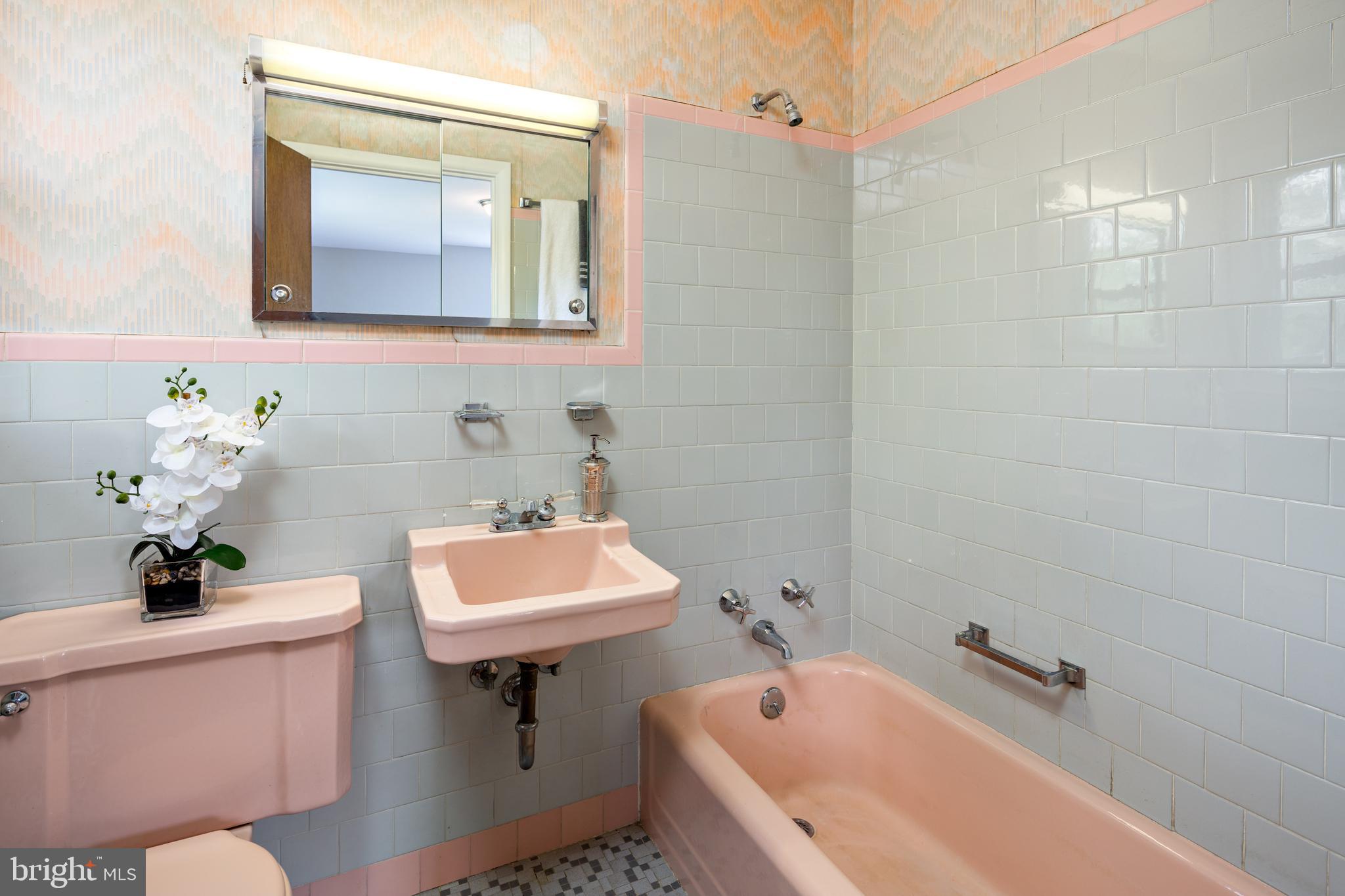 CAMPUS HILLS - Residential