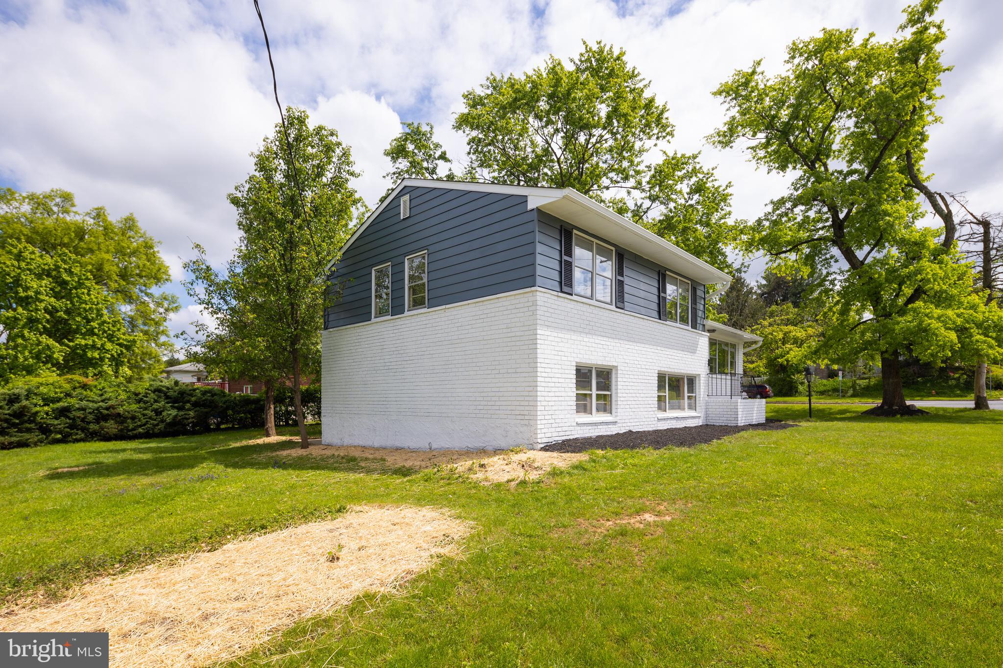 CAMPUS HILLS - Residential