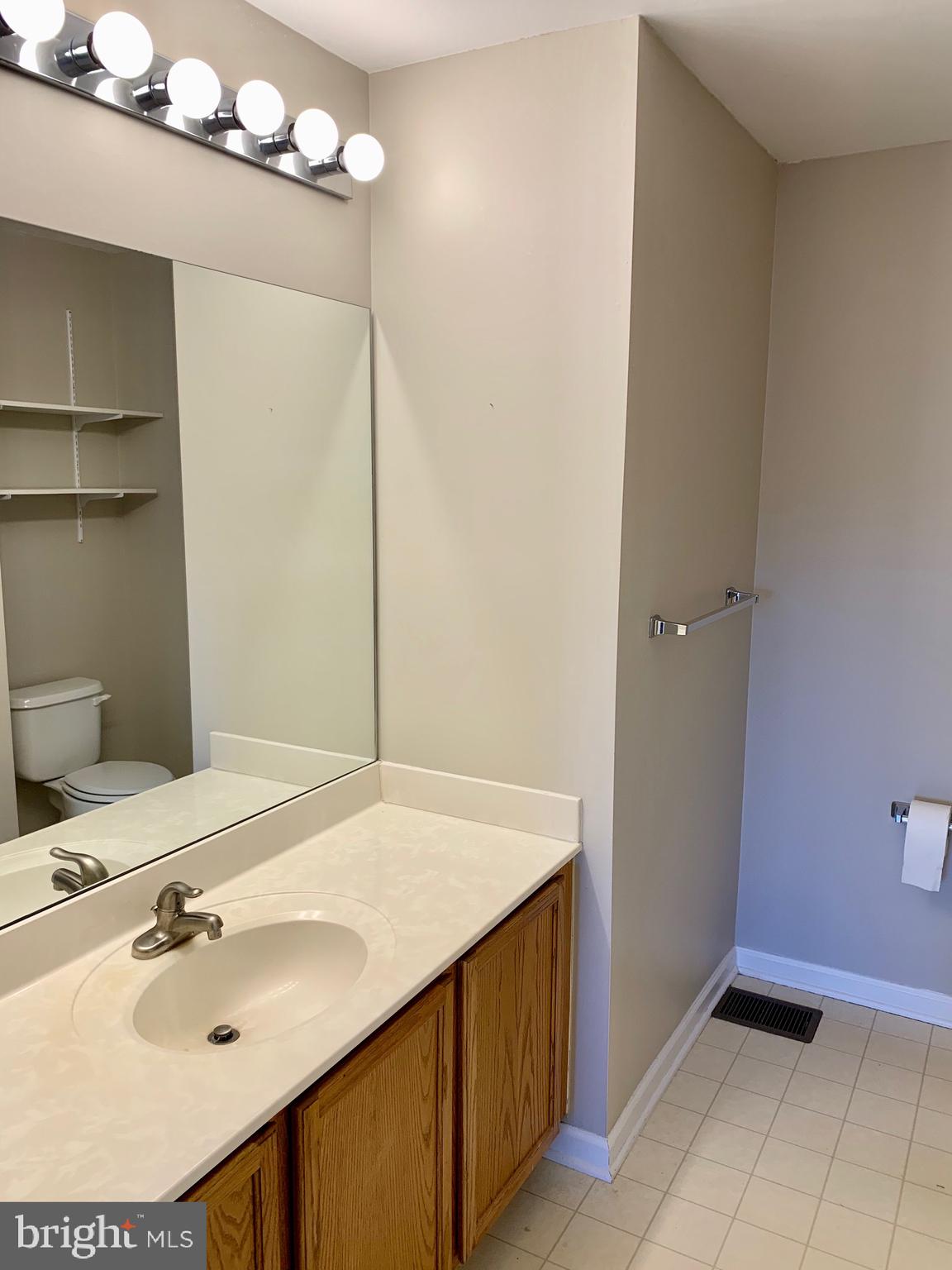 CHERINGTON - Residential Lease