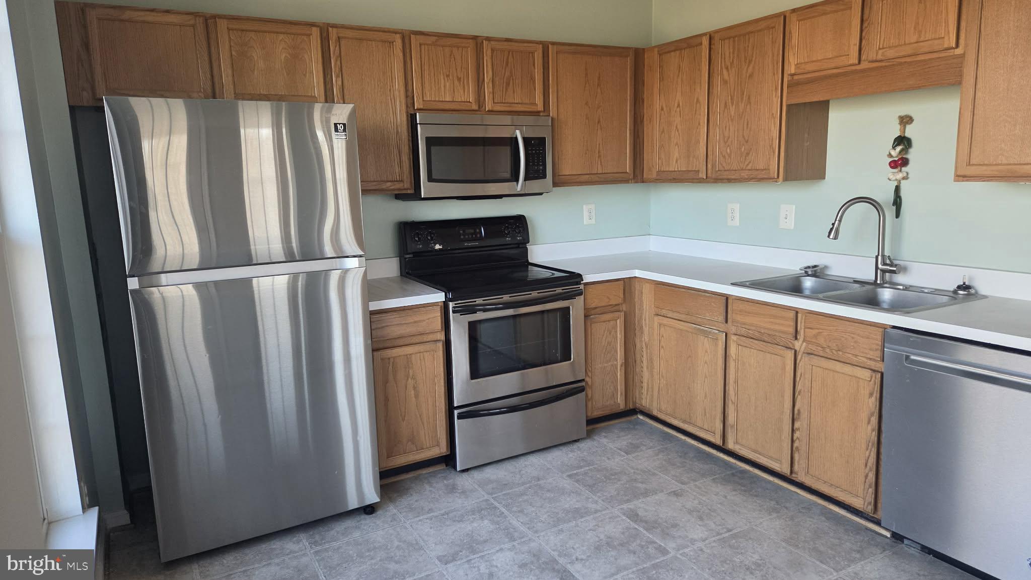 CHERINGTON - Residential Lease