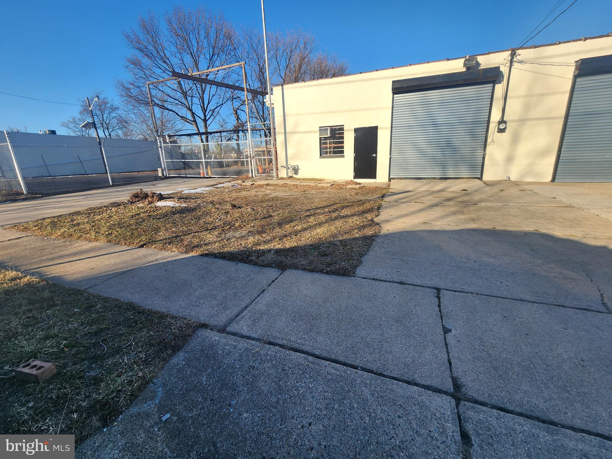 325 STOKES AVE 325,327,359