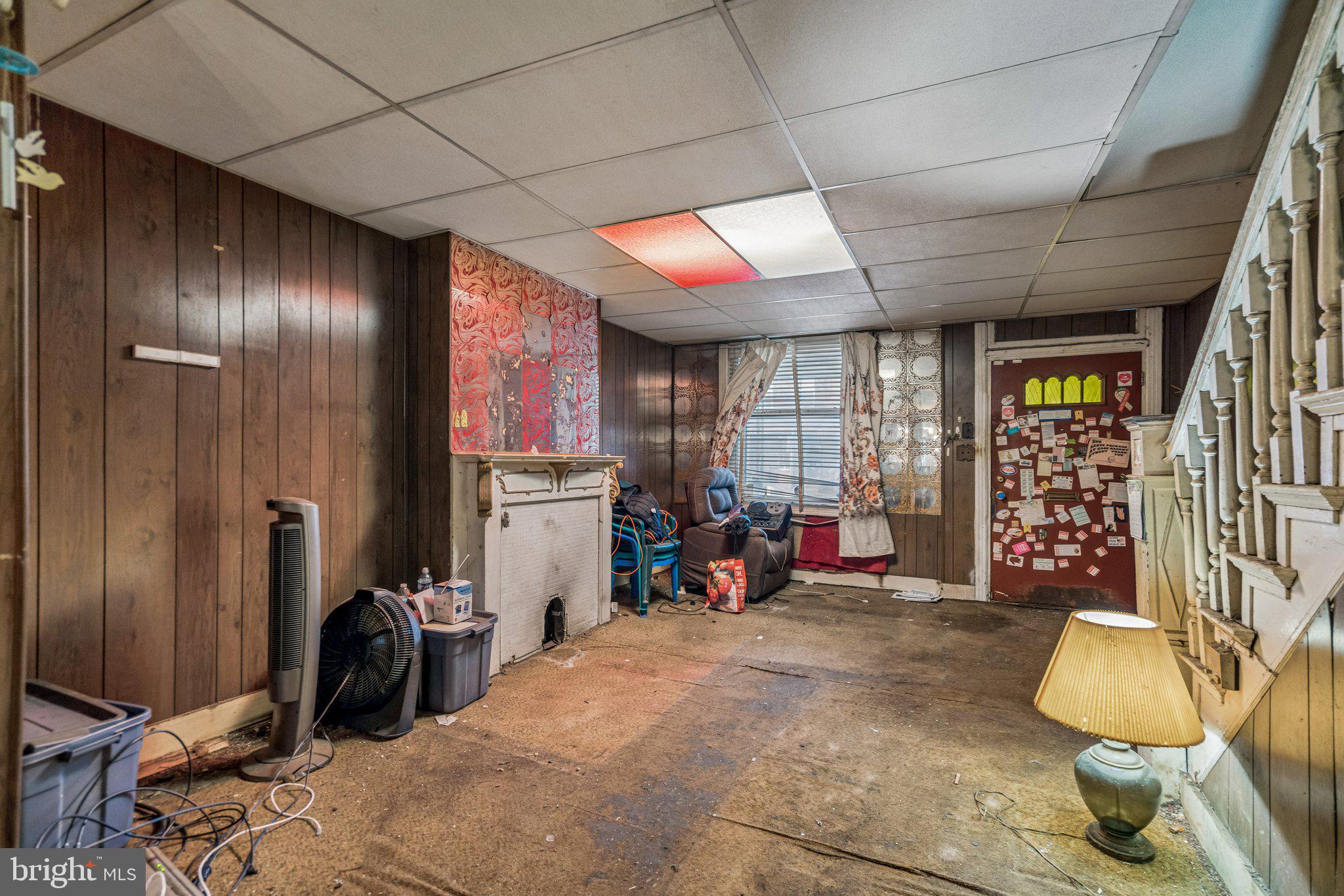 2333 W HAGERT STREET
