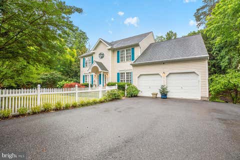 Photo of 184 Hickory Point Road, PASADENA, MD 21122 (MLS # MDAA2145420)