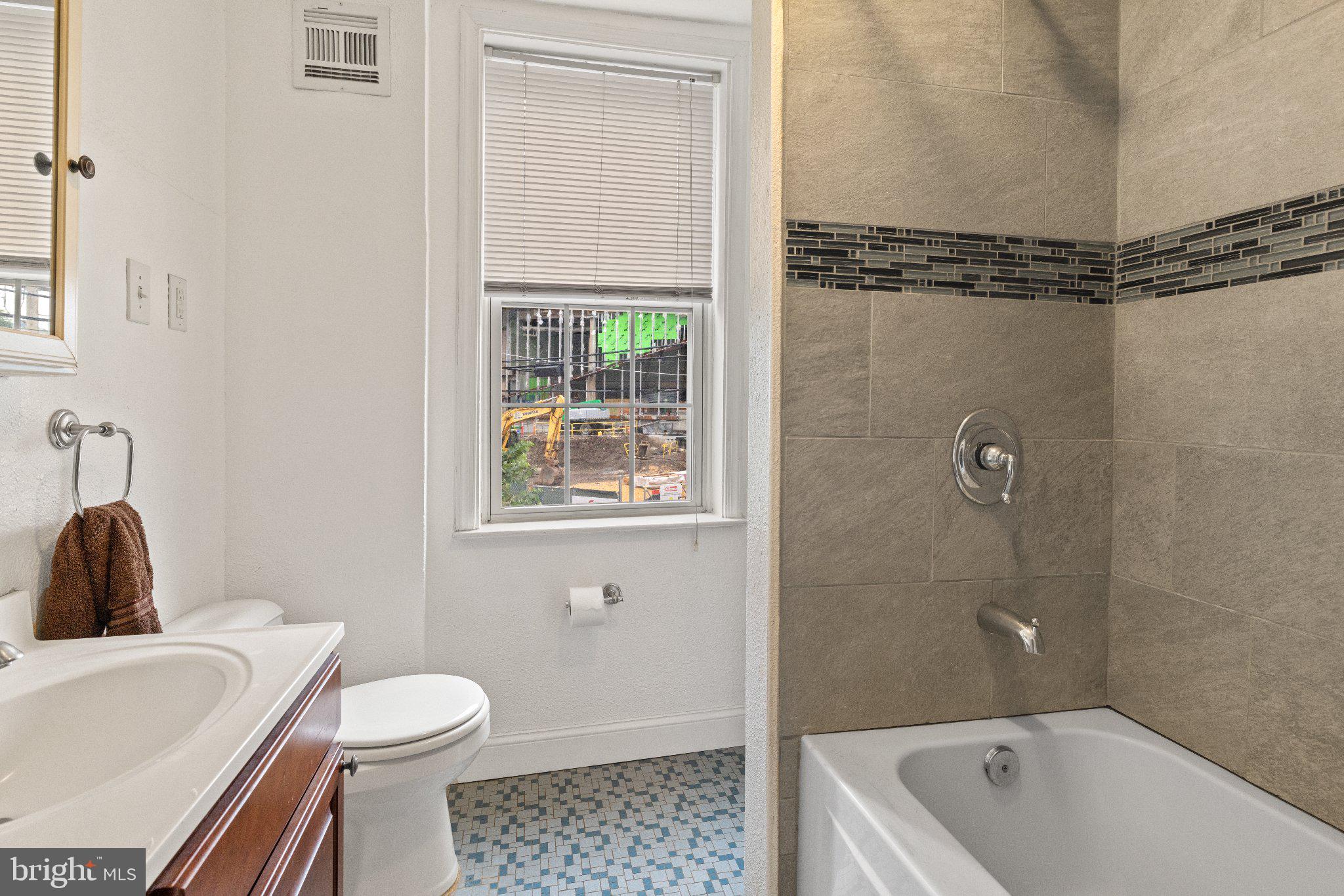 GRADUATE HOSPITAL - Residential