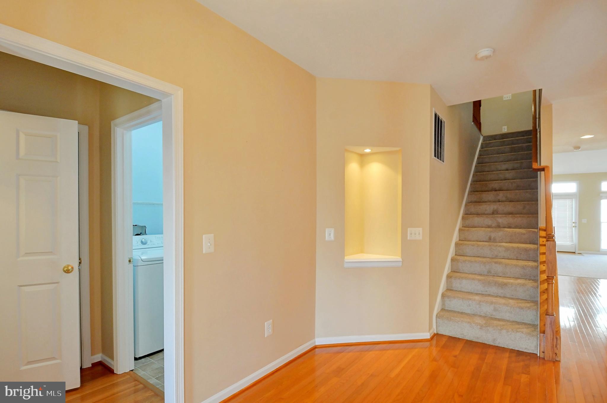 112 SMOKE HOUSE COURT