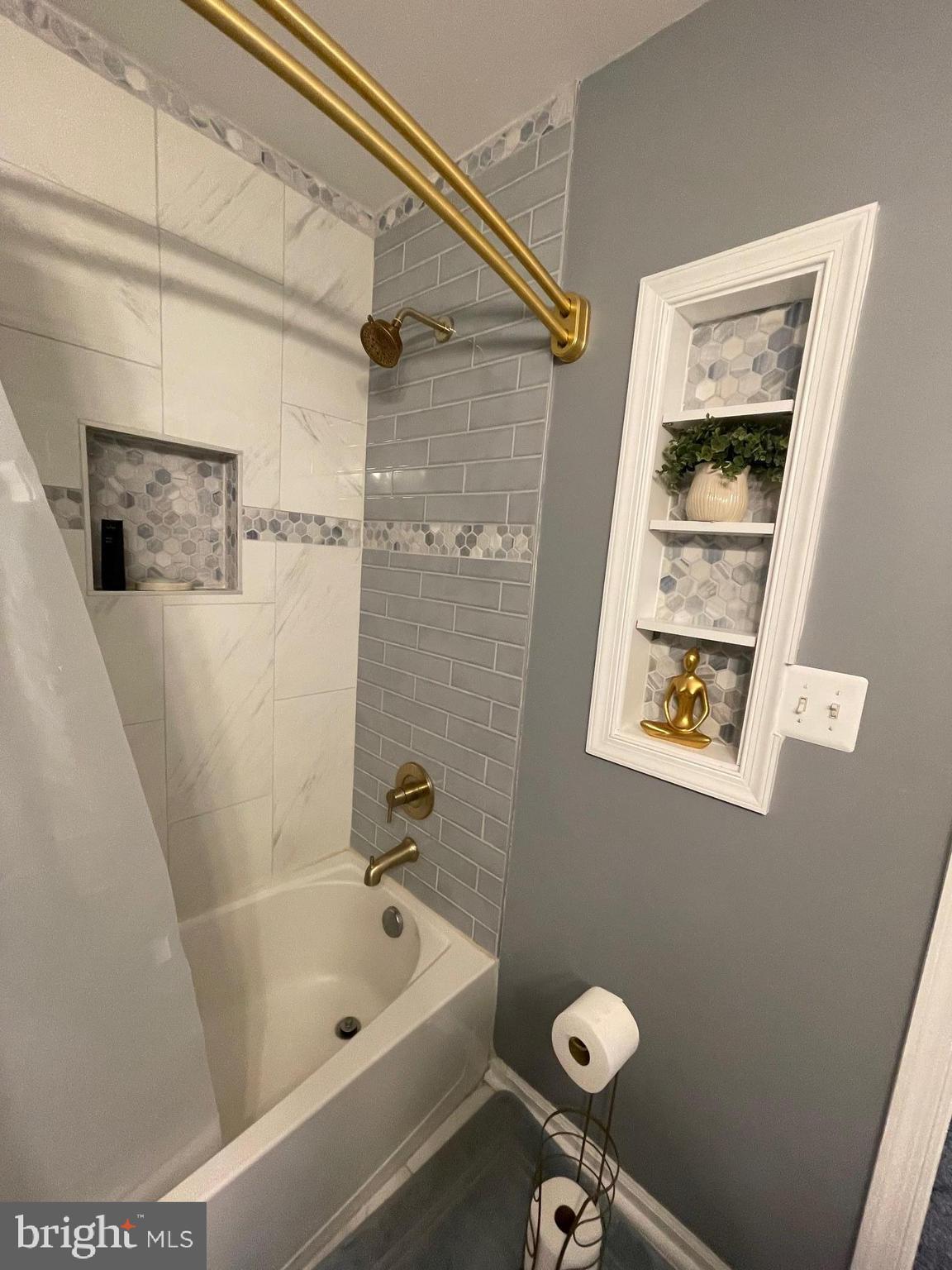 WYNDHOLME WOODS - Residential