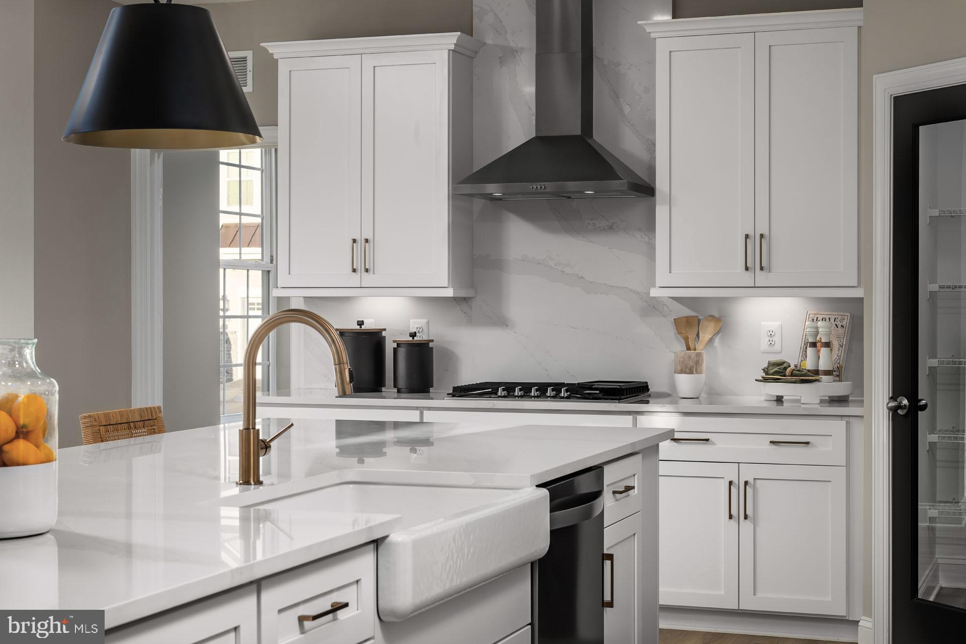 TBB ENFIELD FARM LANE EMORY II