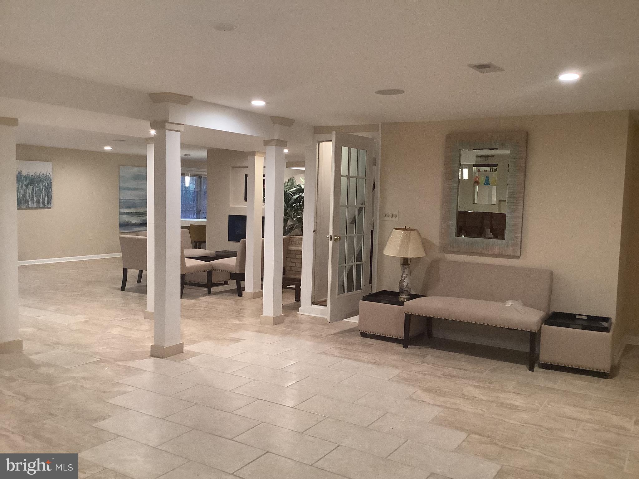 CROOM ACRES - Residential