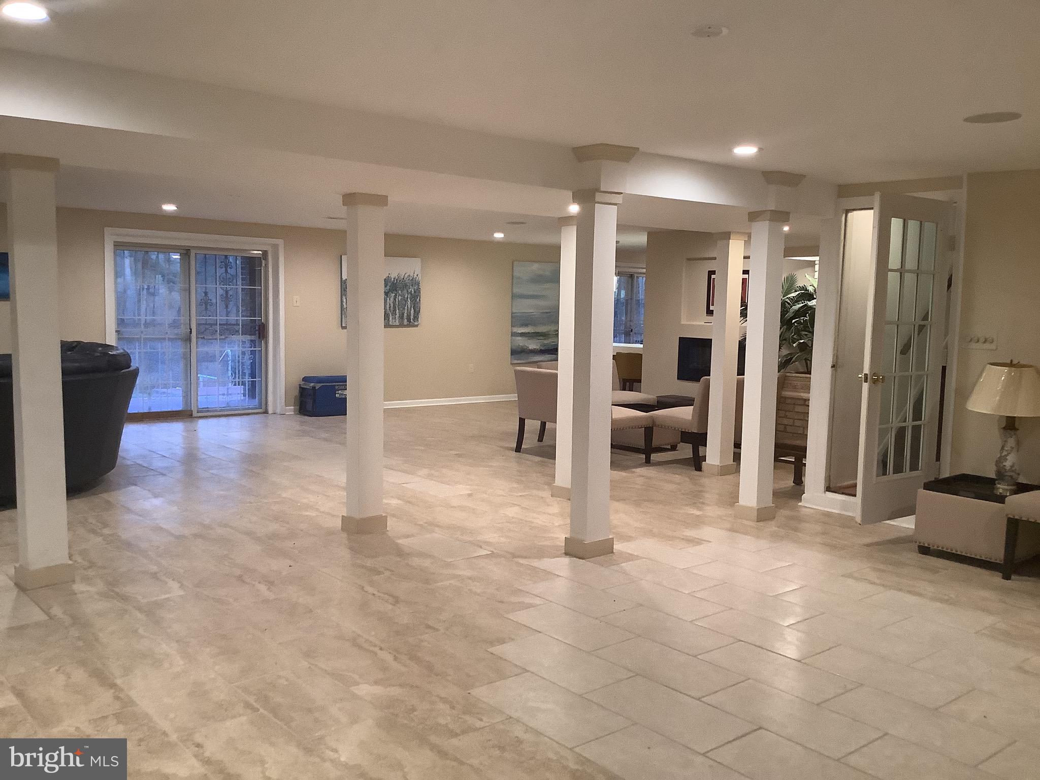 CROOM ACRES - Residential