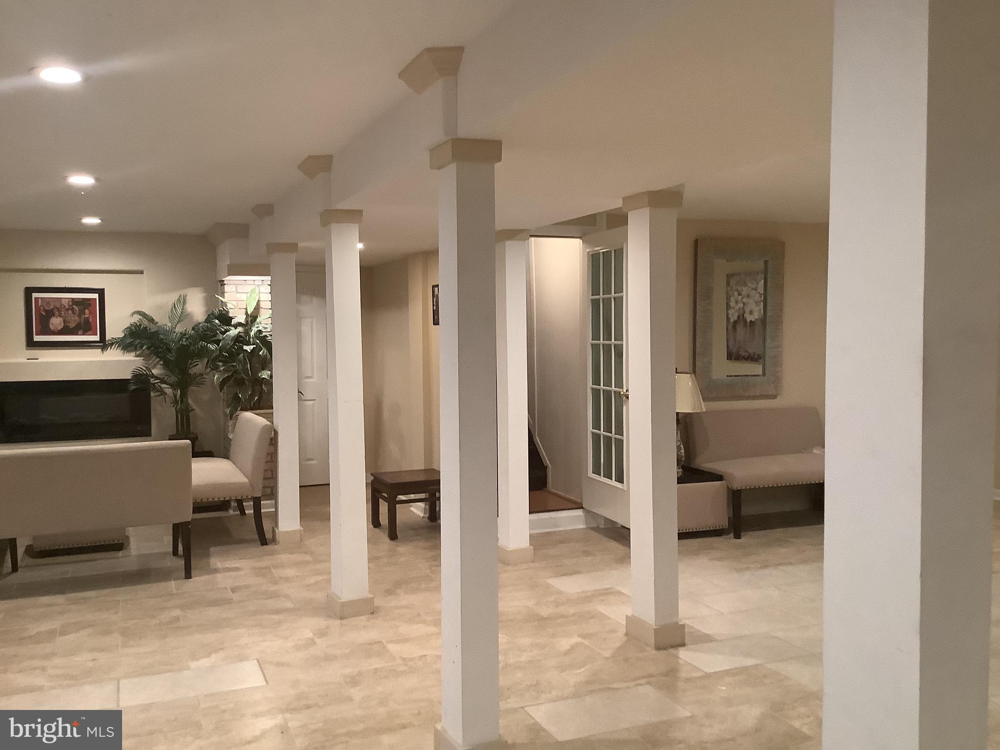 CROOM ACRES - Residential