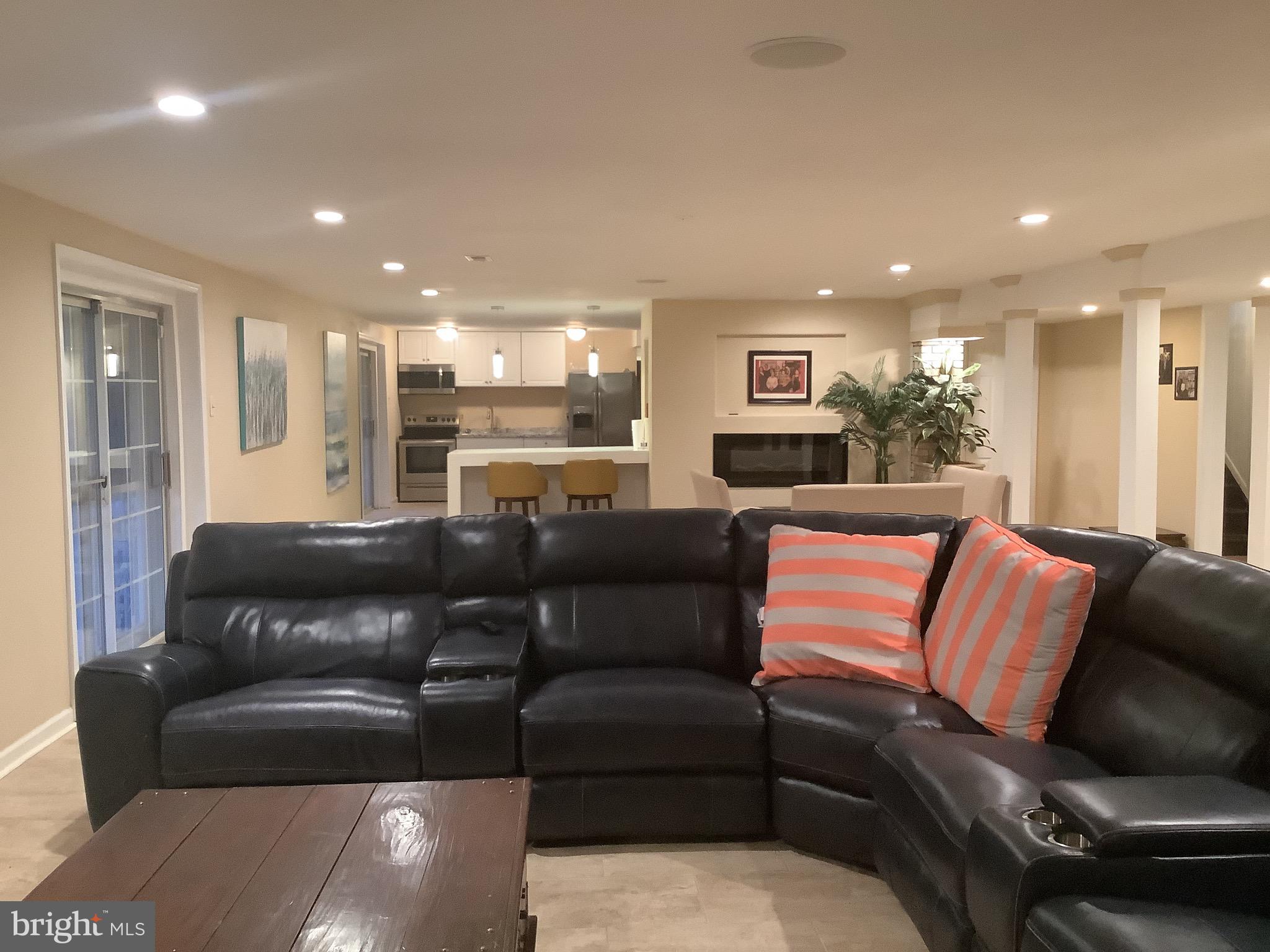 CROOM ACRES - Residential