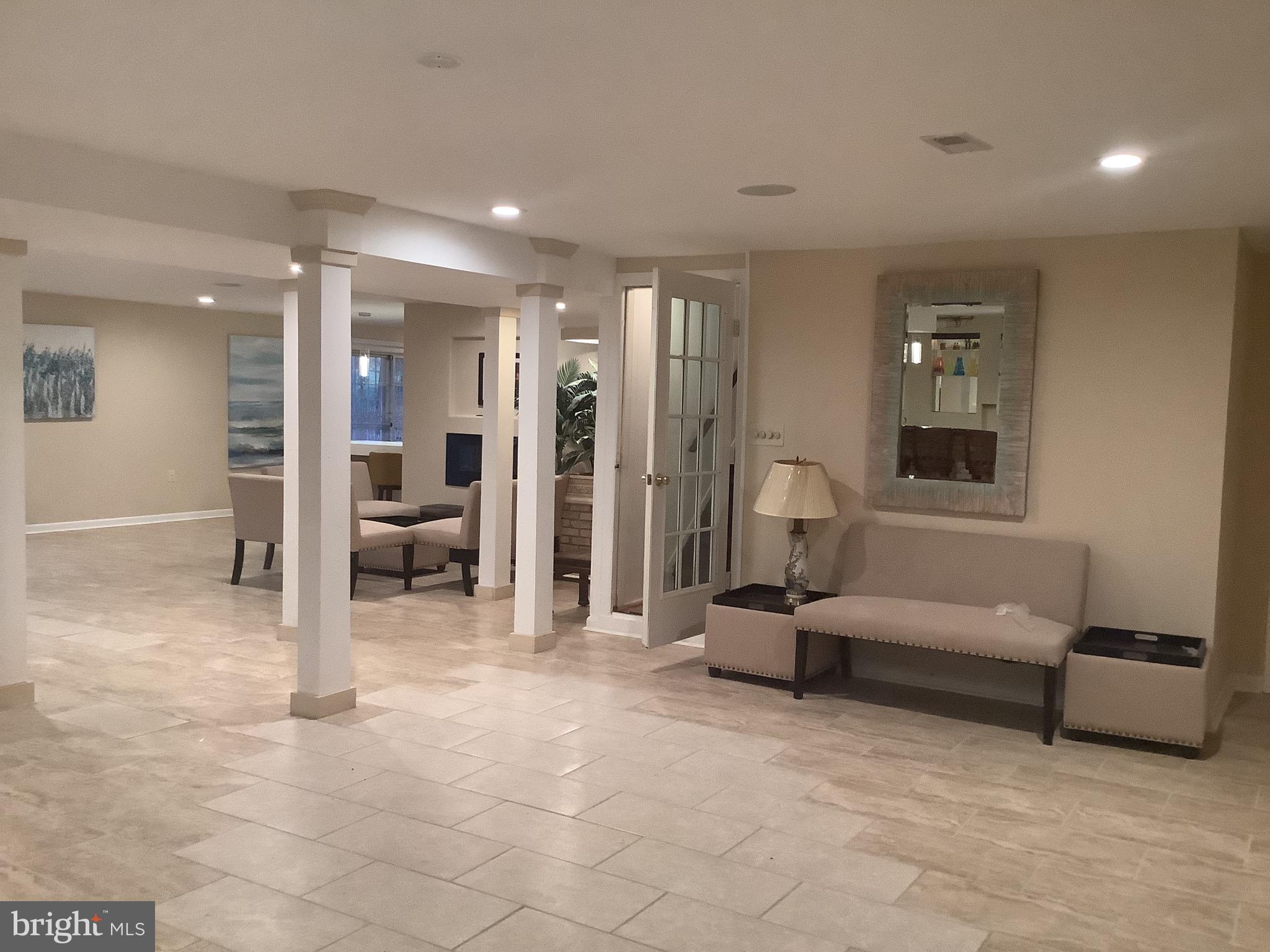 CROOM ACRES - Residential