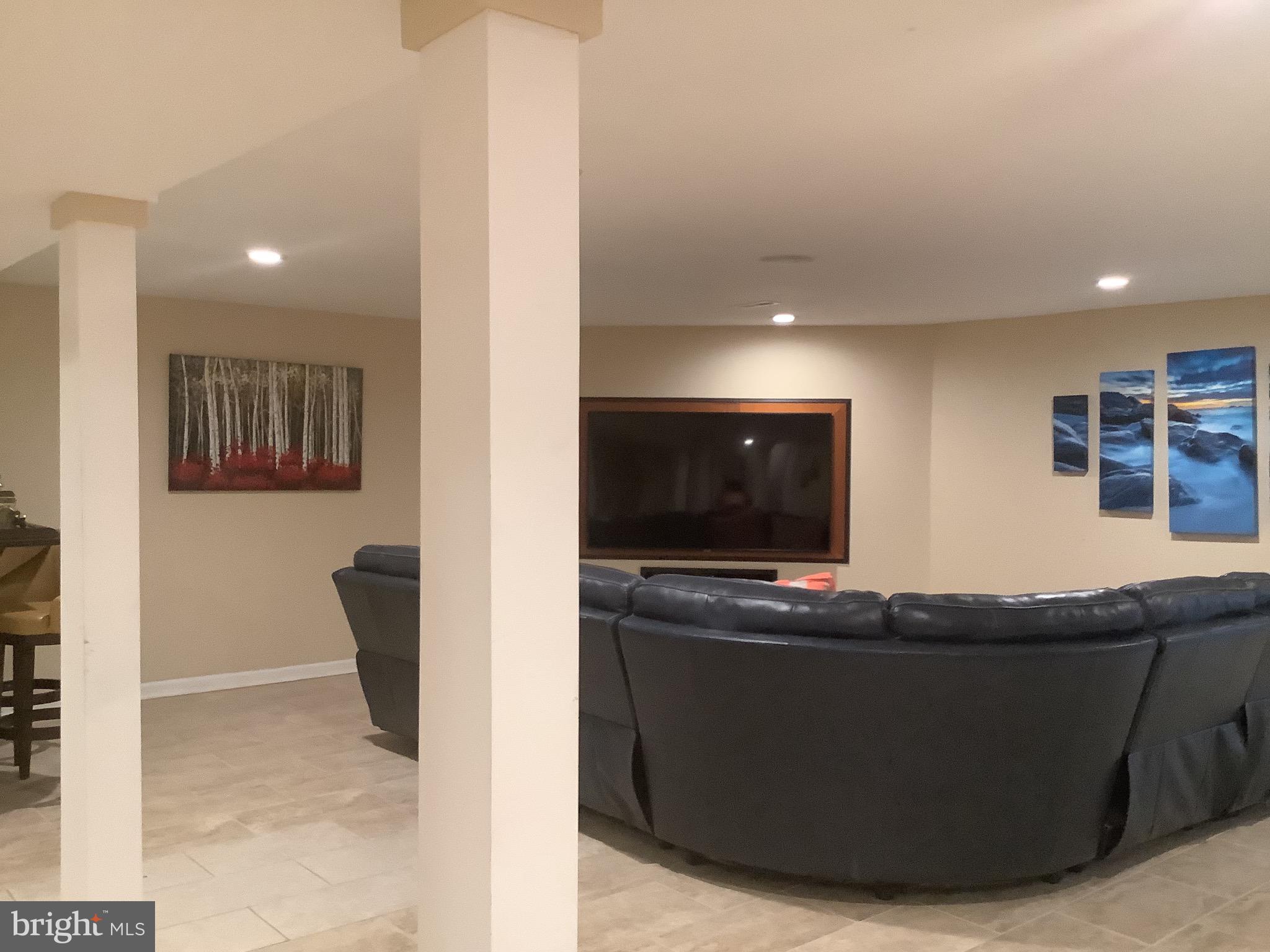 CROOM ACRES - Residential