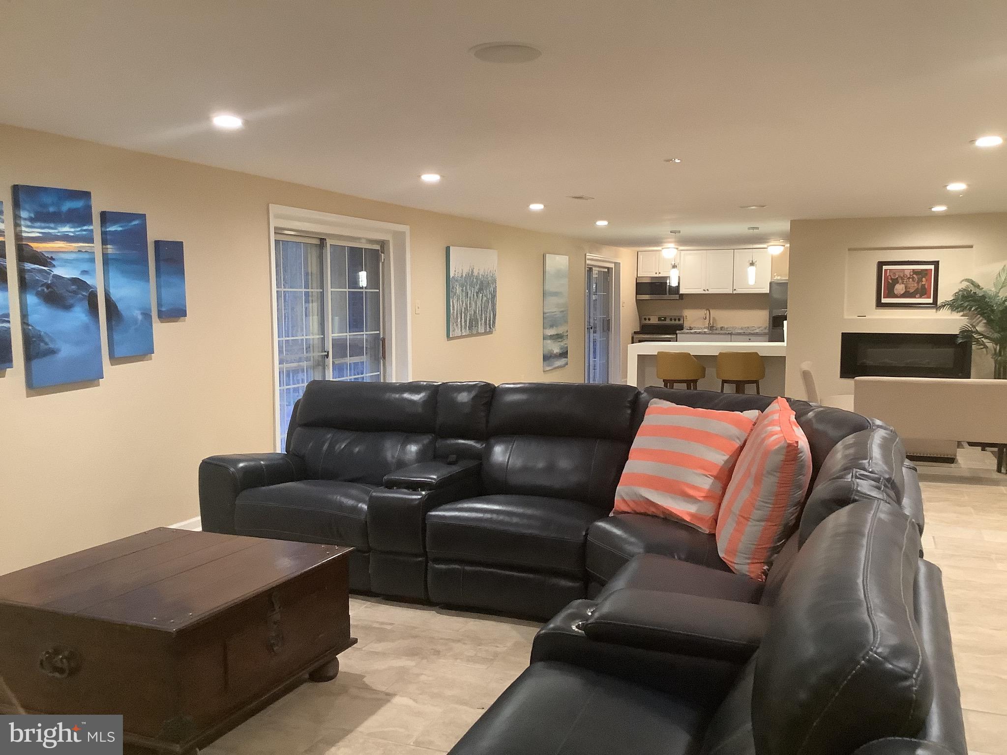 CROOM ACRES - Residential