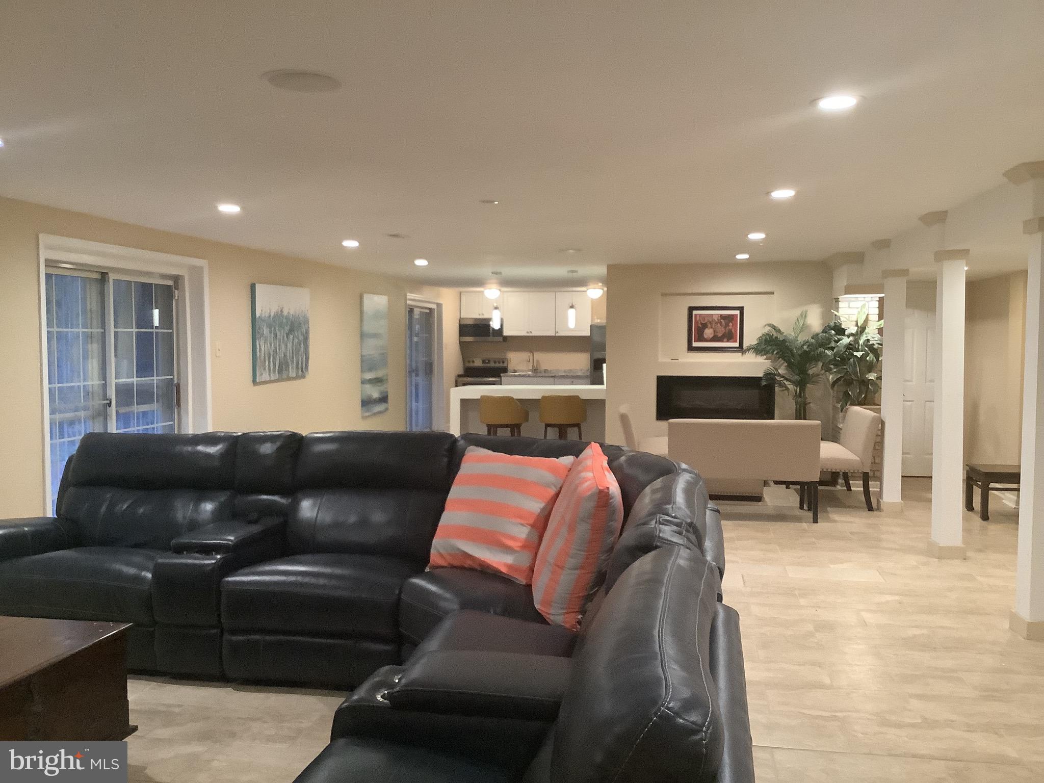 CROOM ACRES - Residential