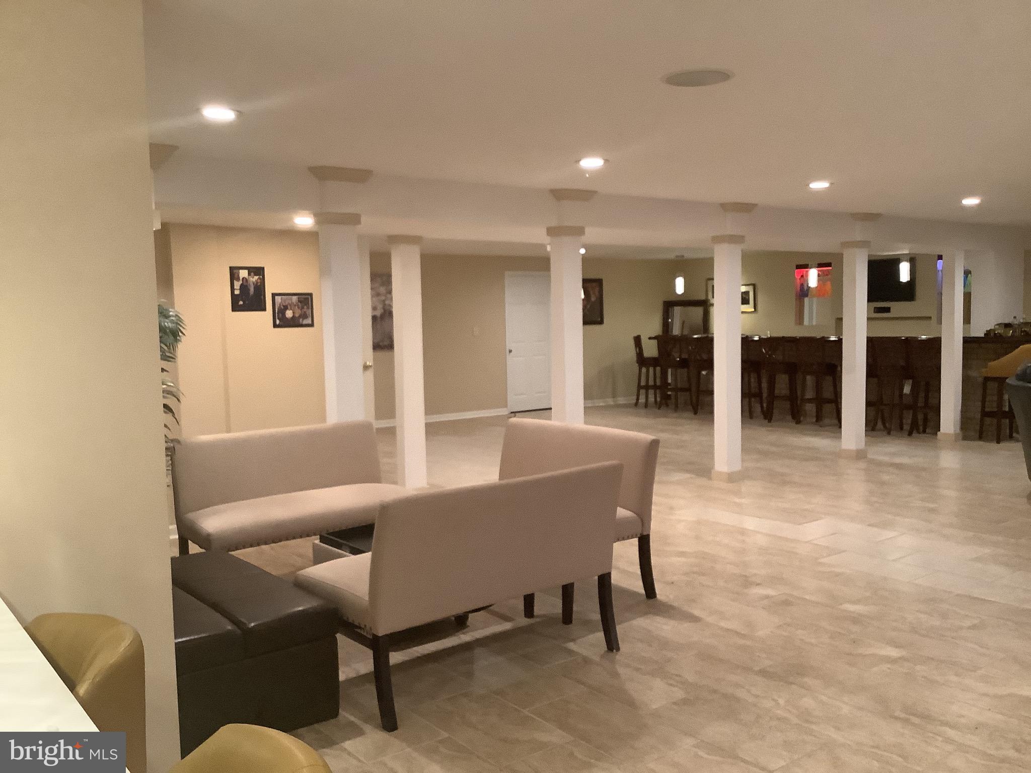 CROOM ACRES - Residential