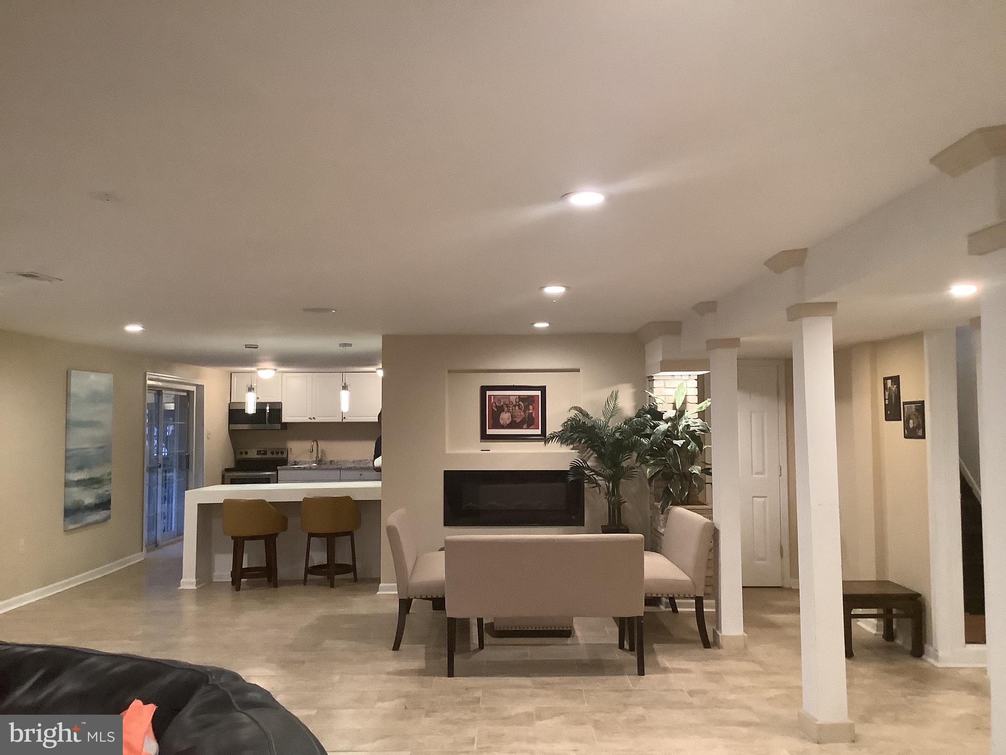 CROOM ACRES - Residential