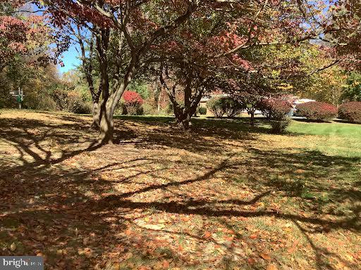 CROOM ACRES - Residential