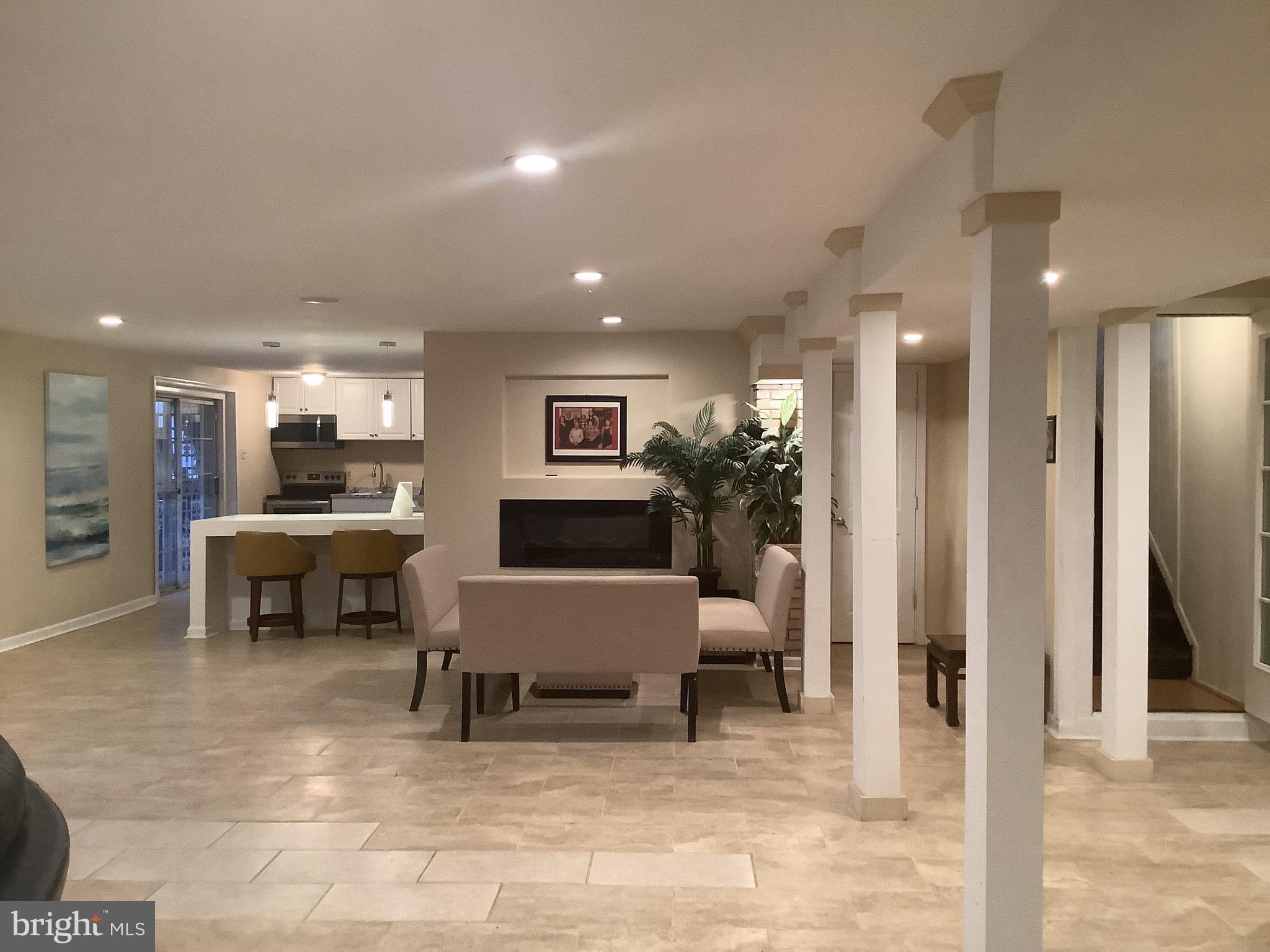 CROOM ACRES - Residential