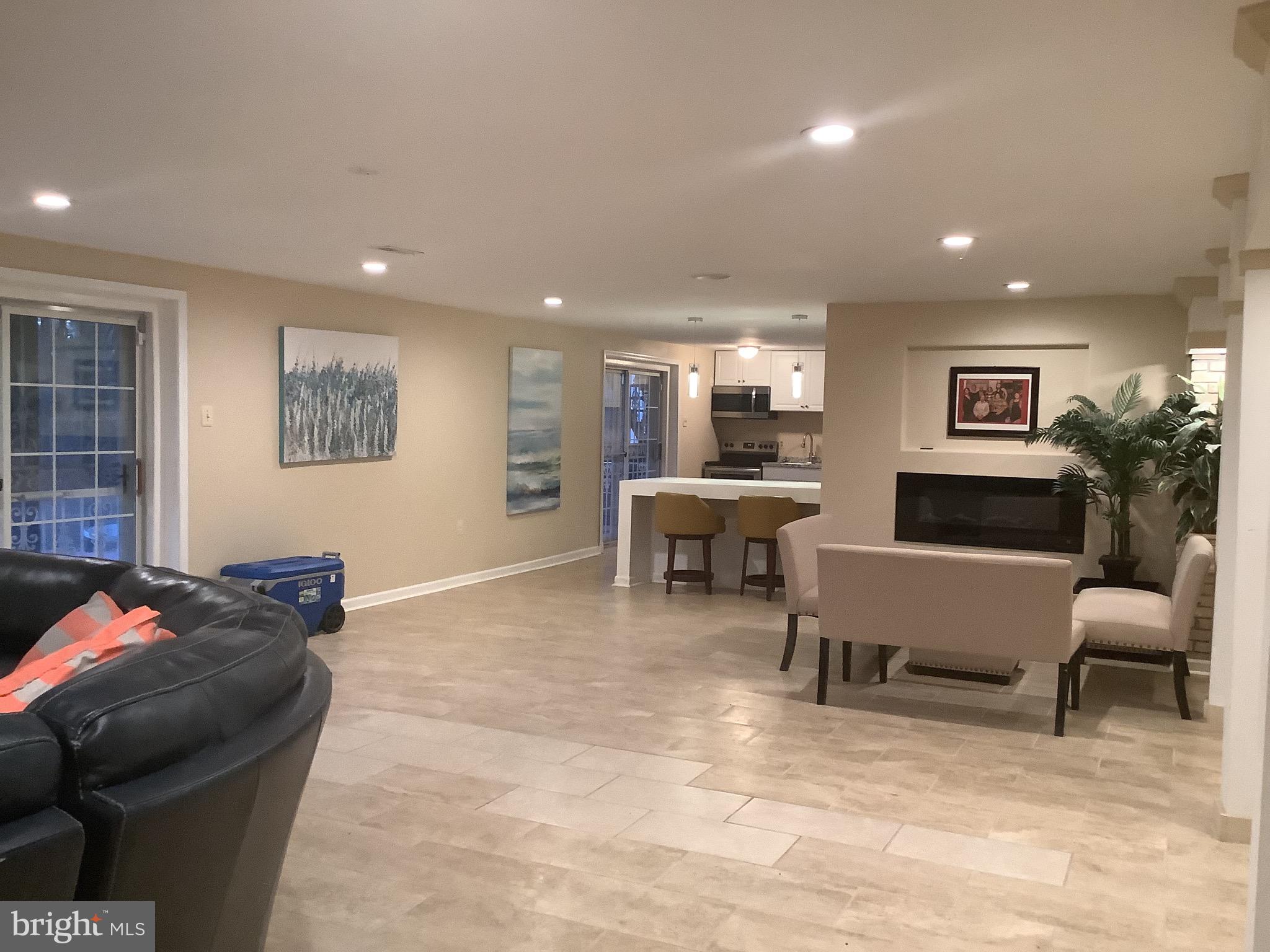 CROOM ACRES - Residential