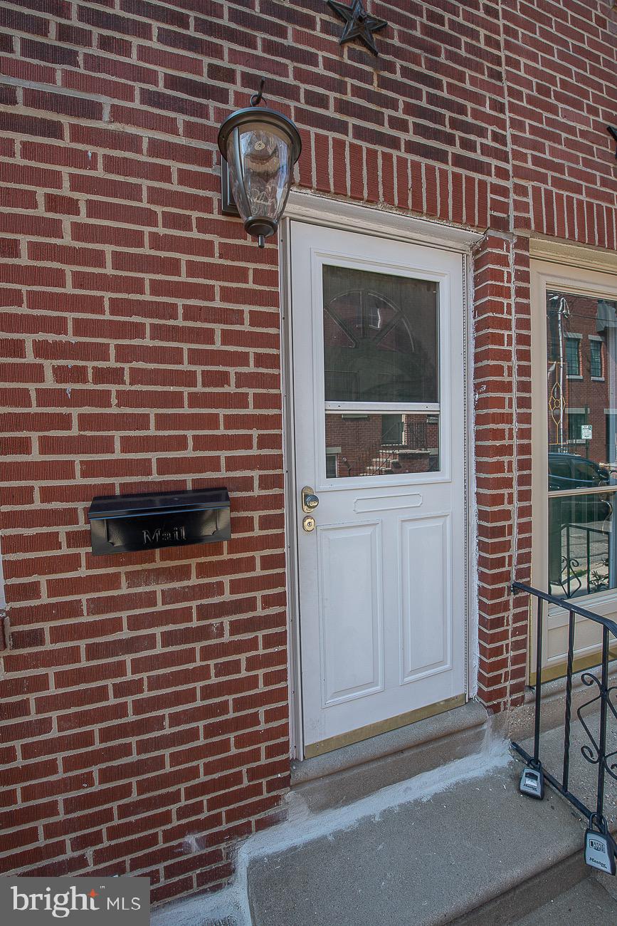 GRADUATE HOSPITAL - Residential Lease