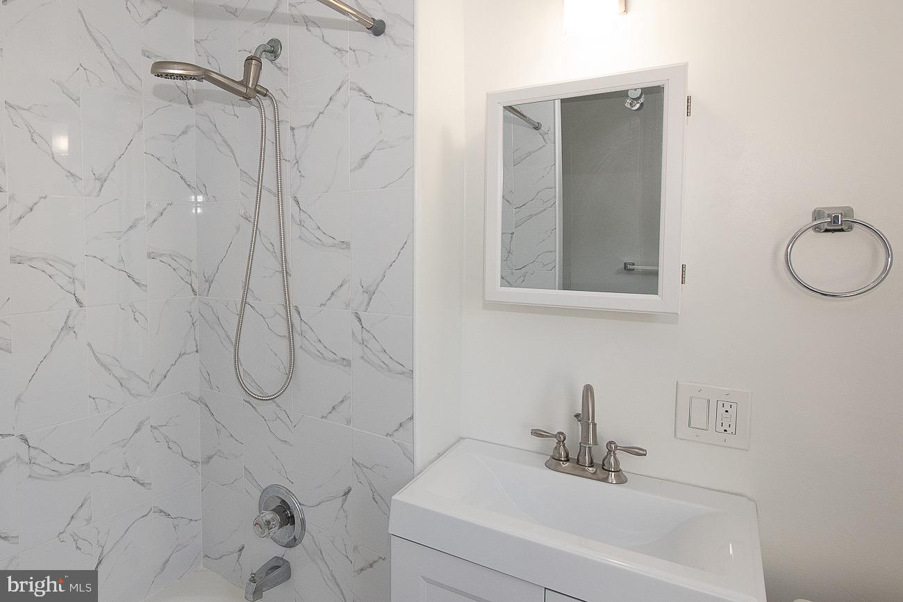 GRADUATE HOSPITAL - Residential Lease