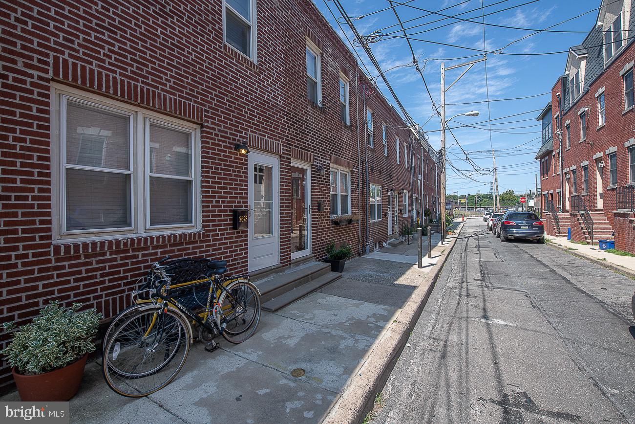 GRADUATE HOSPITAL - Residential Lease