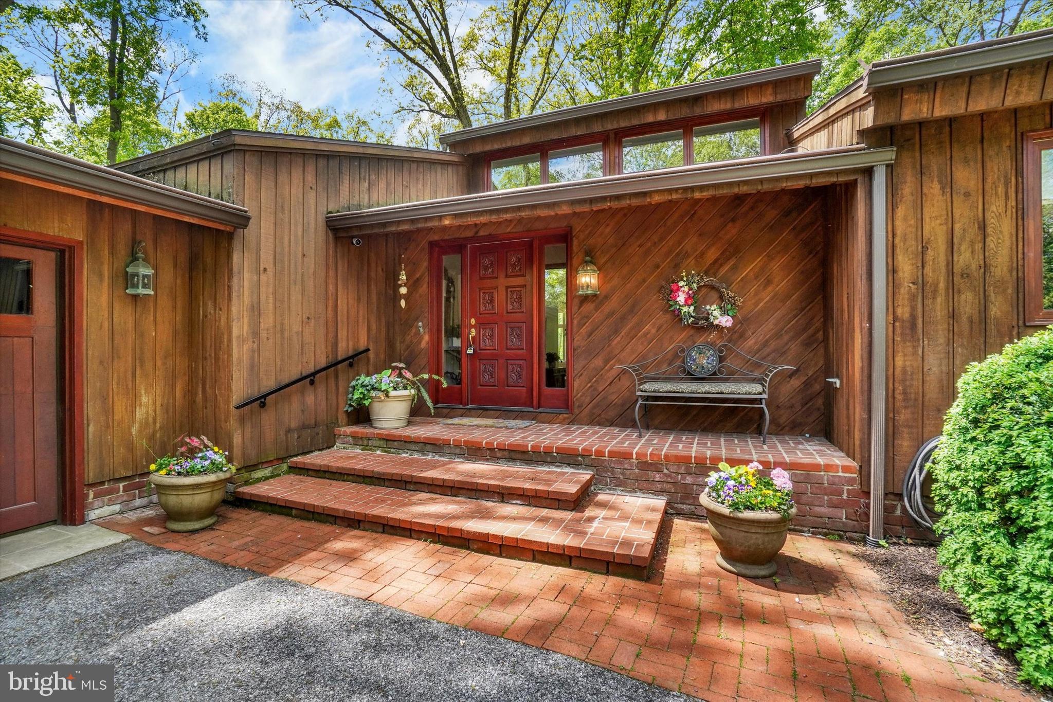 180 HICKORY ROAD