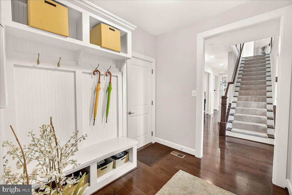 LAYTONSVILLE PRESERVE - Residential