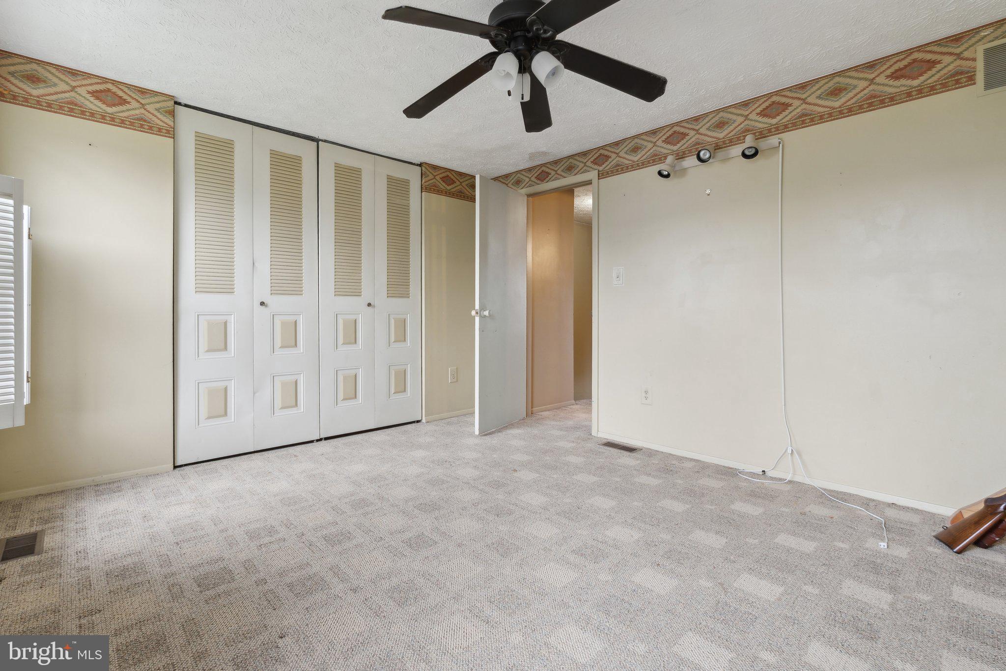 GREENBRIER HILLS - Residential
