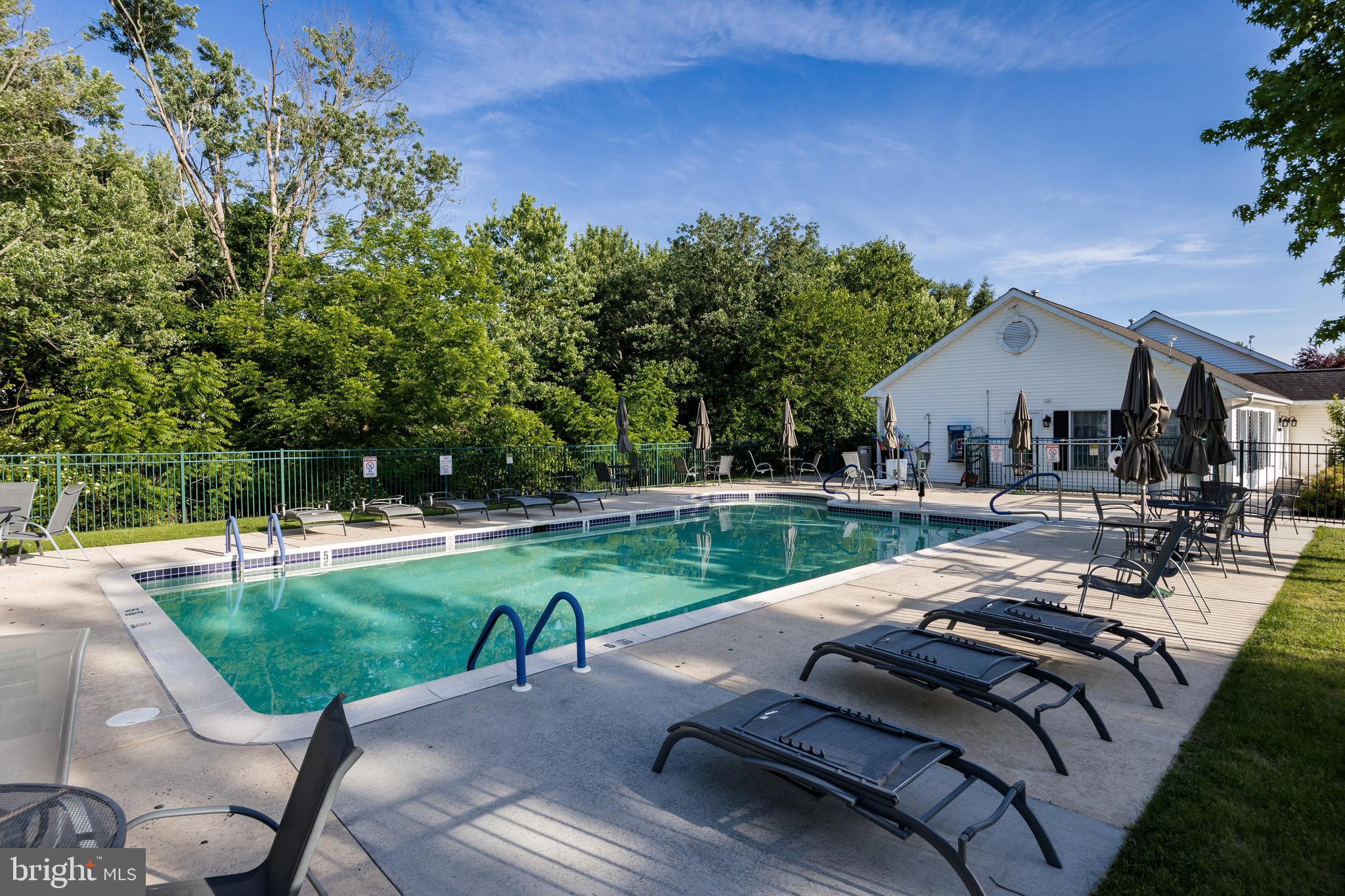 WILLOW RUN - Residential