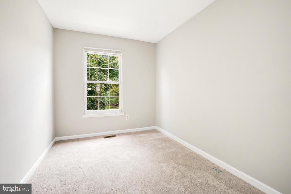 PRINCETON SQUARE - Residential