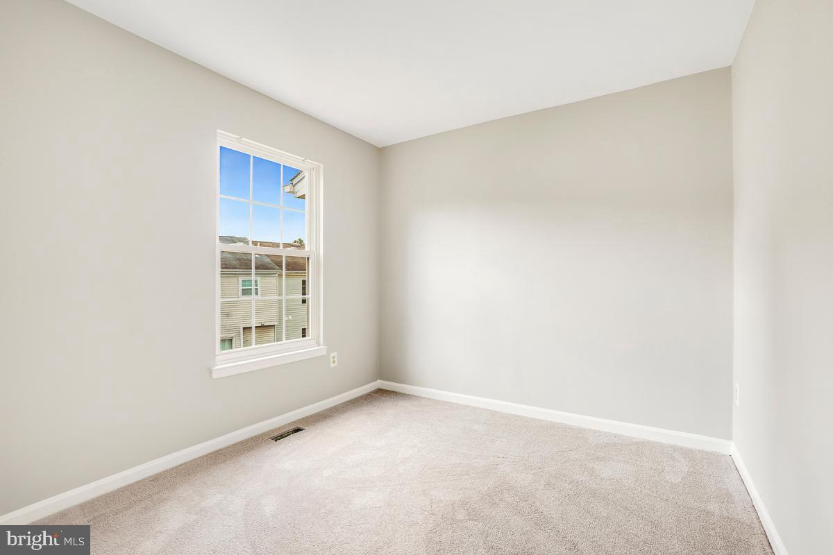 PRINCETON SQUARE - Residential