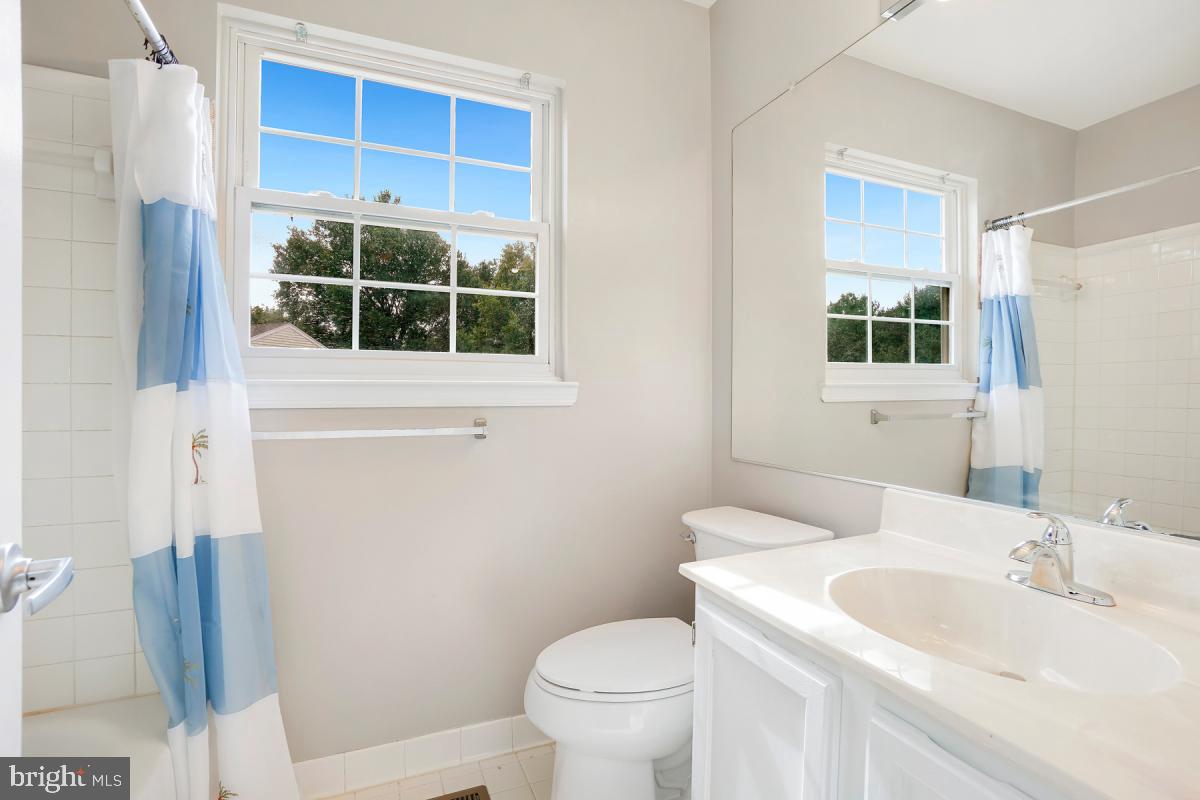 PRINCETON SQUARE - Residential